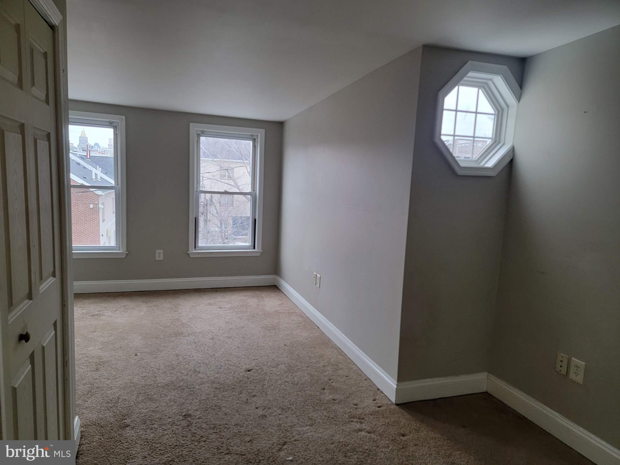 HOLLINS MARKET - Residential