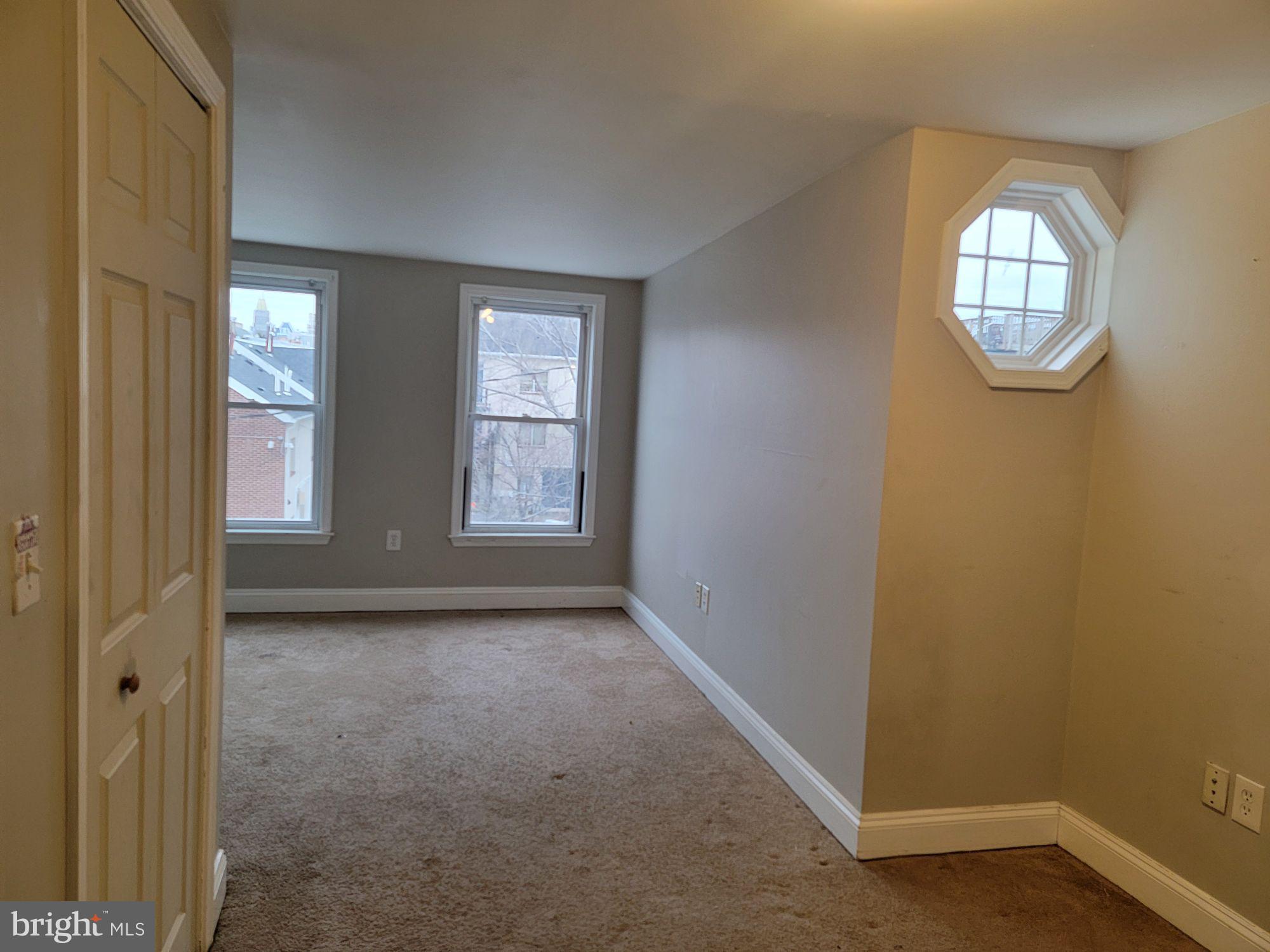 HOLLINS MARKET - Residential