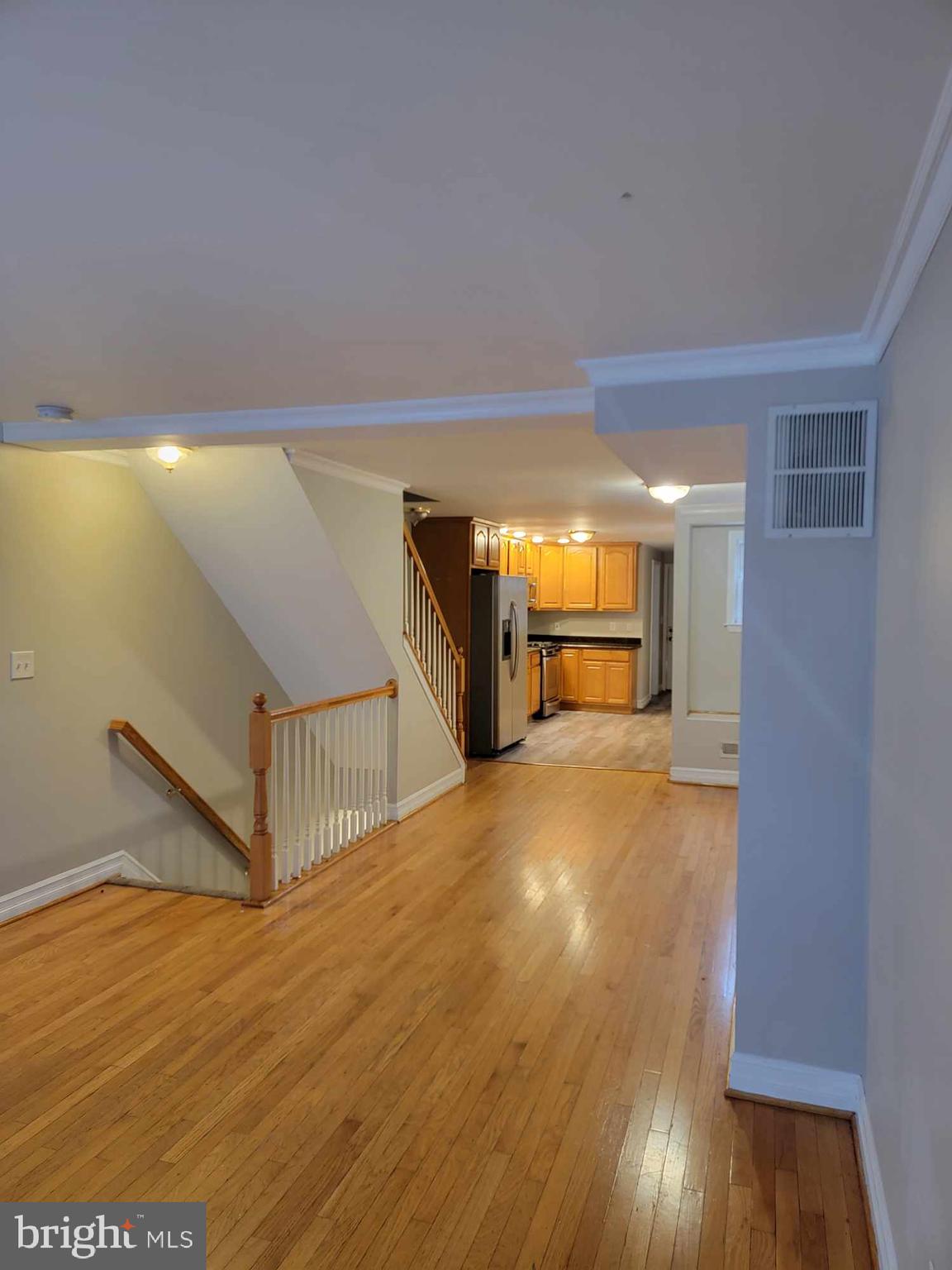 HOLLINS MARKET - Residential