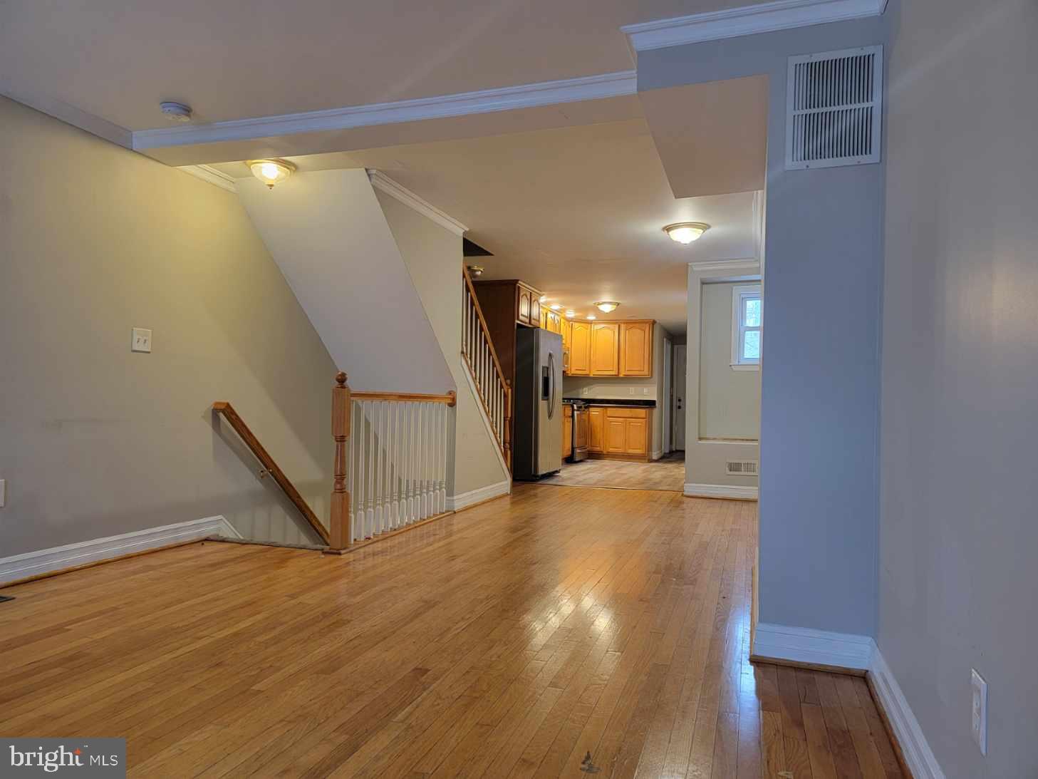 HOLLINS MARKET - Residential