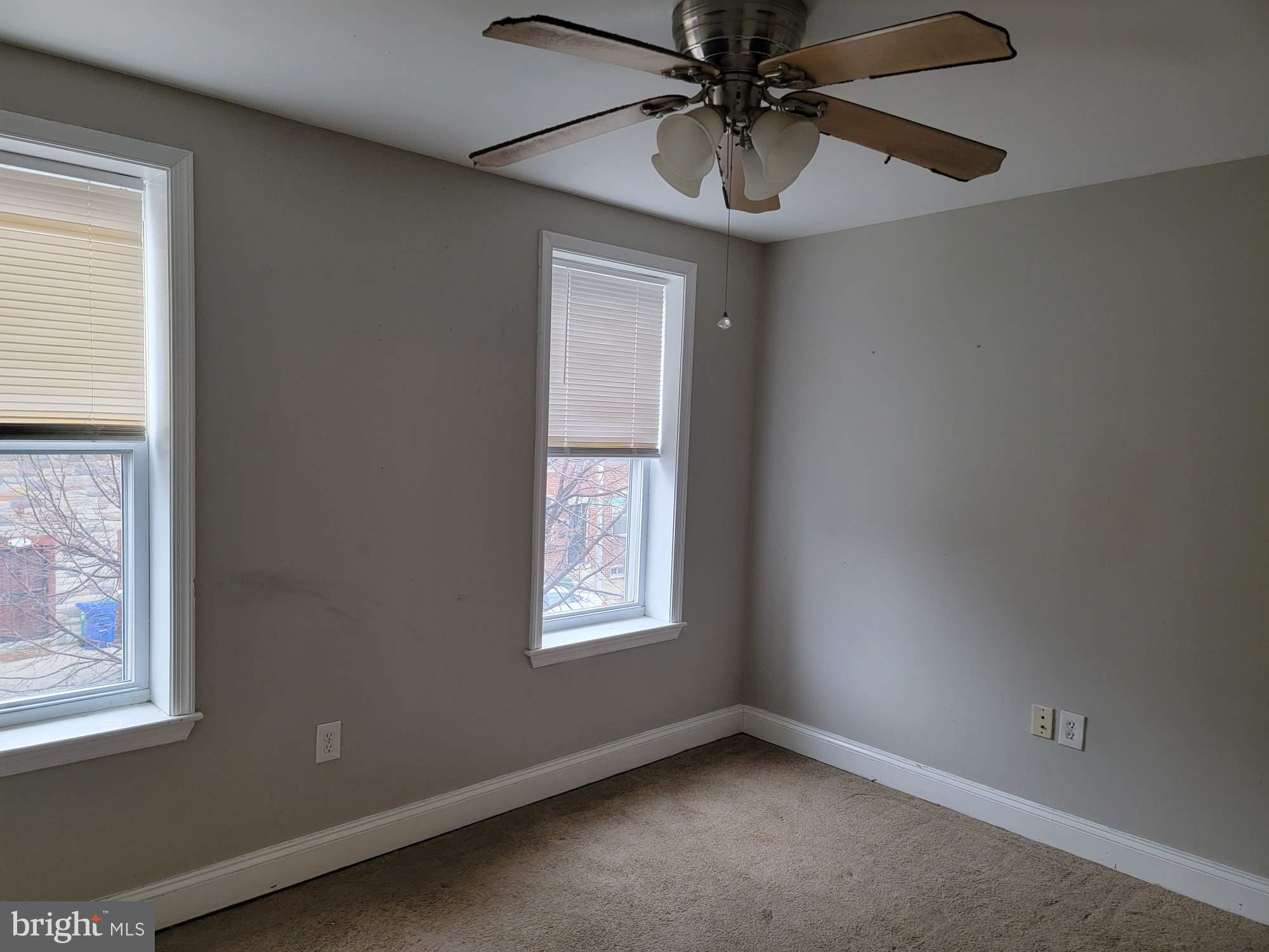 HOLLINS MARKET - Residential