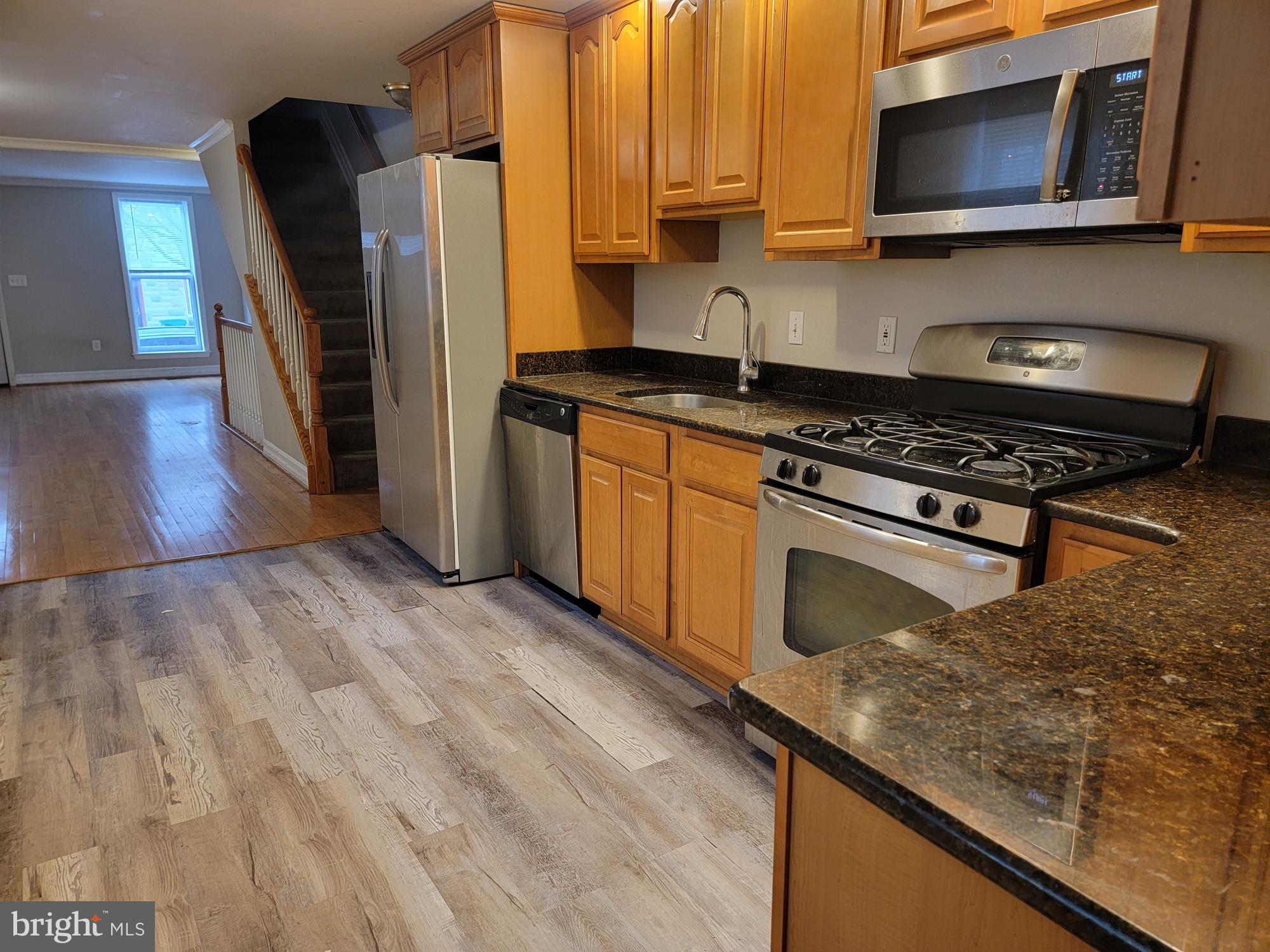 HOLLINS MARKET - Residential