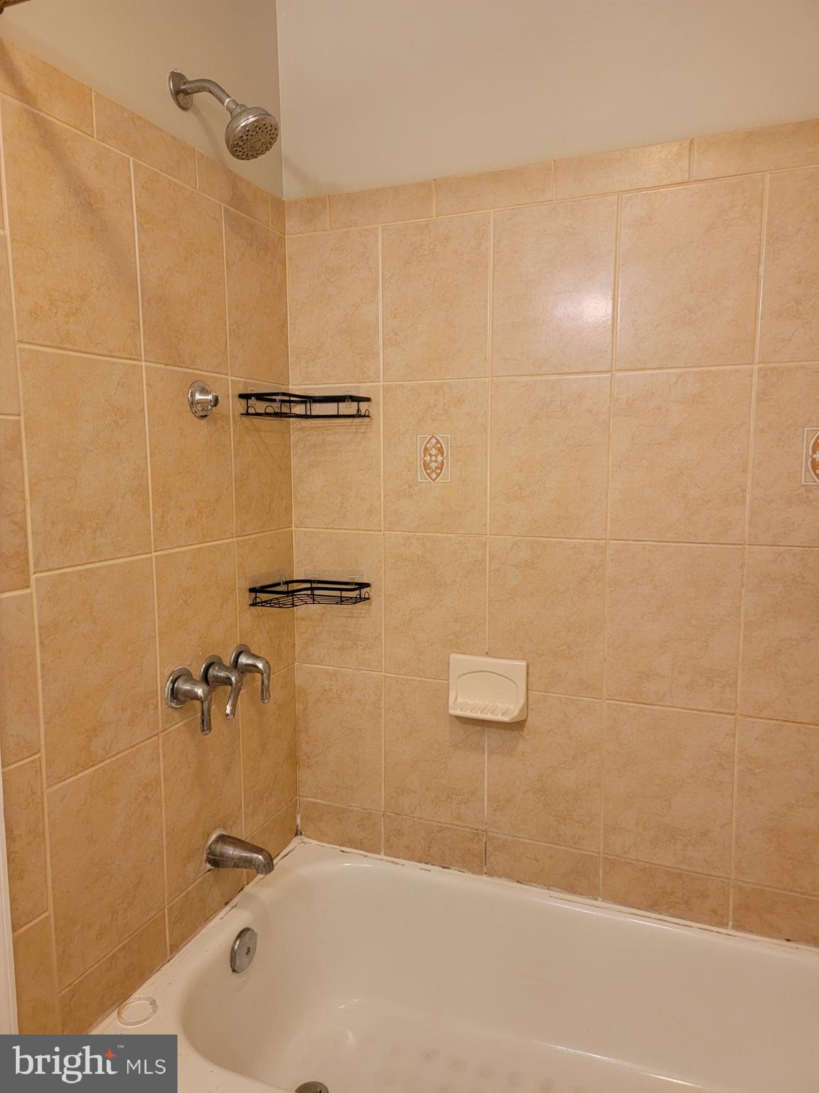 HOLLINS MARKET - Residential