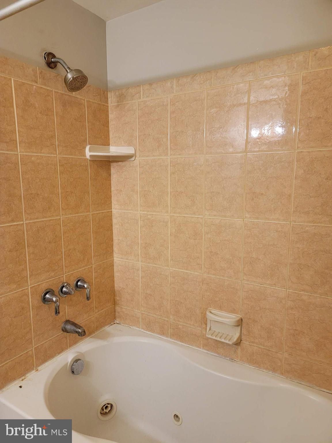 HOLLINS MARKET - Residential