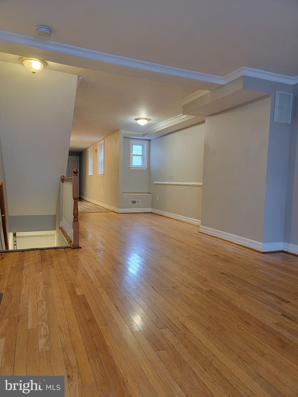 HOLLINS MARKET - Residential