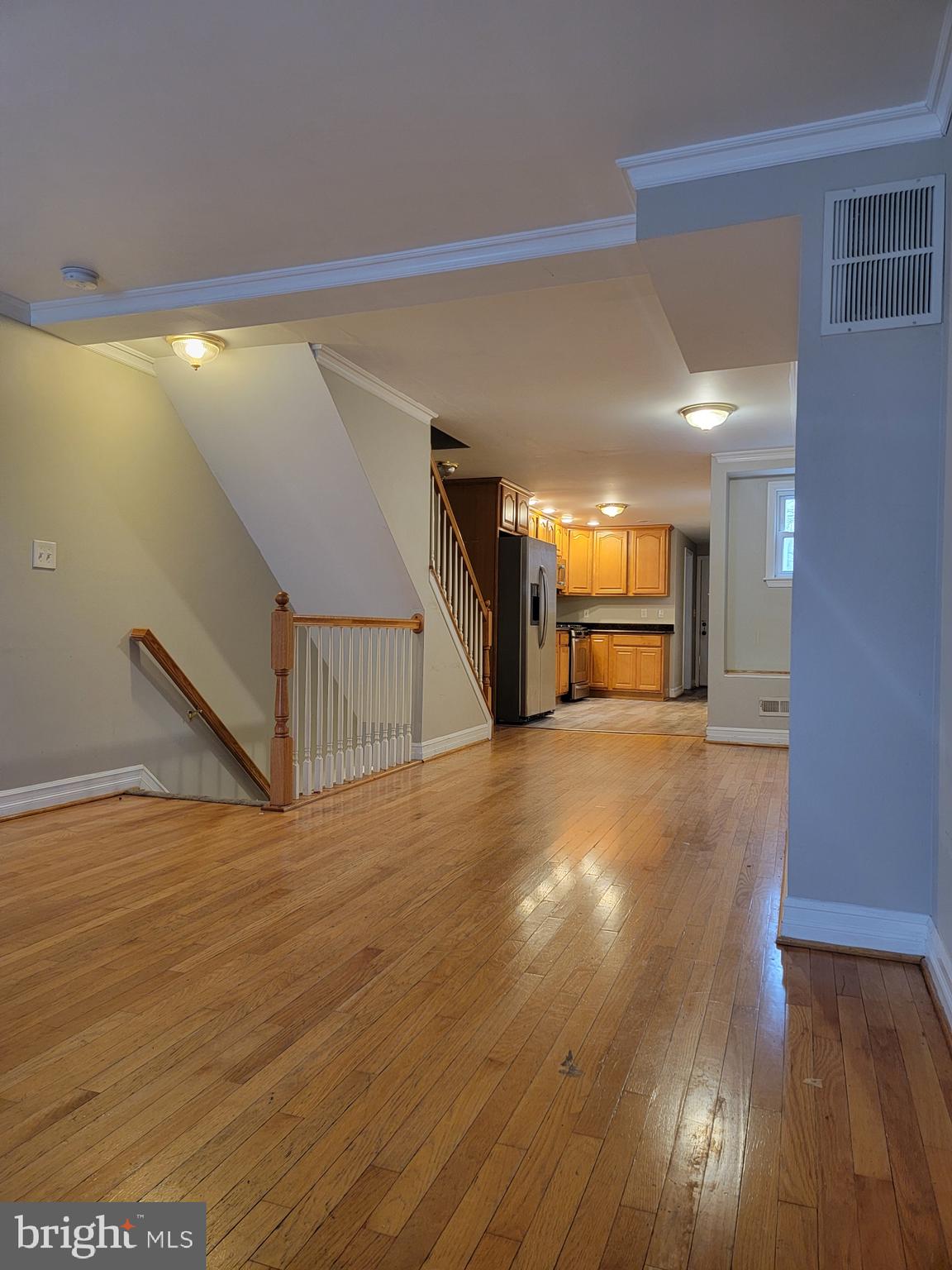 HOLLINS MARKET - Residential