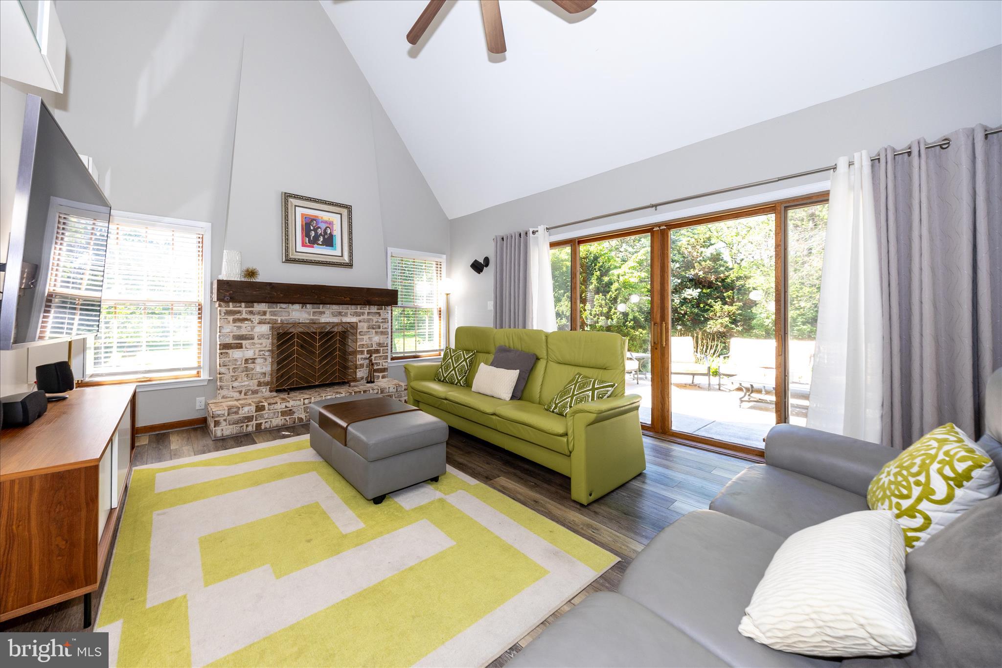 FOUNTAIN HEAD - Residential