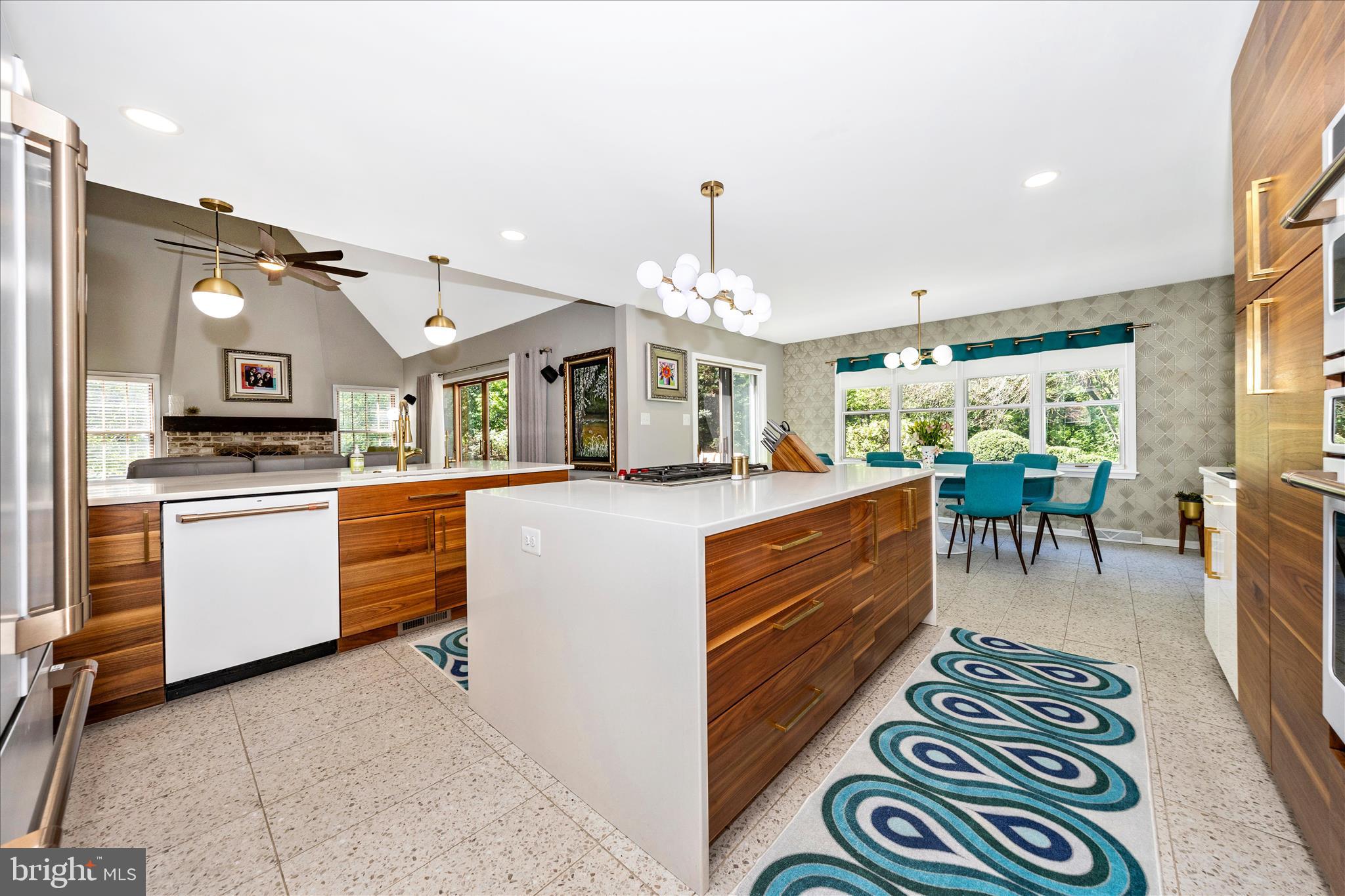 FOUNTAIN HEAD - Residential