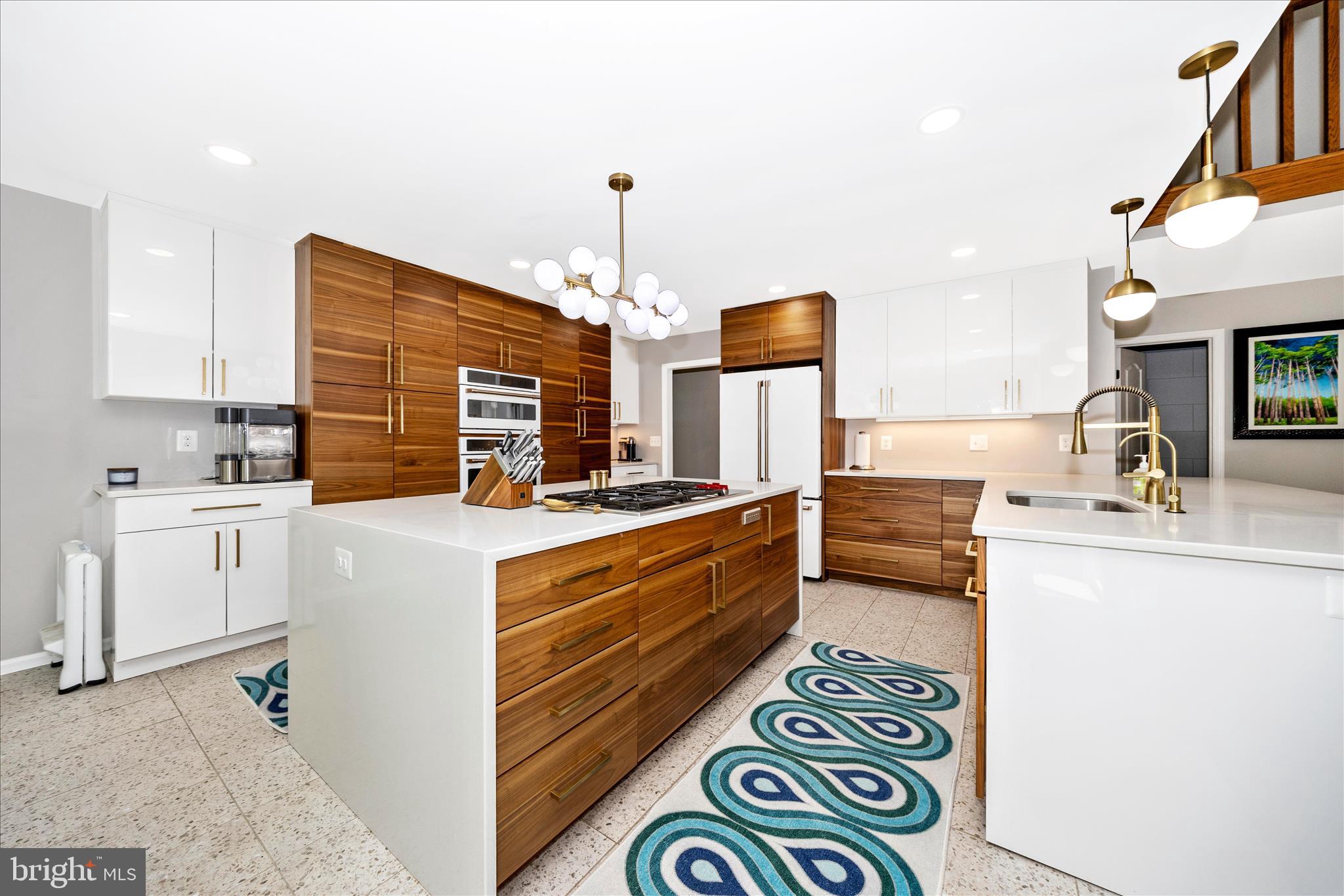 FOUNTAIN HEAD - Residential