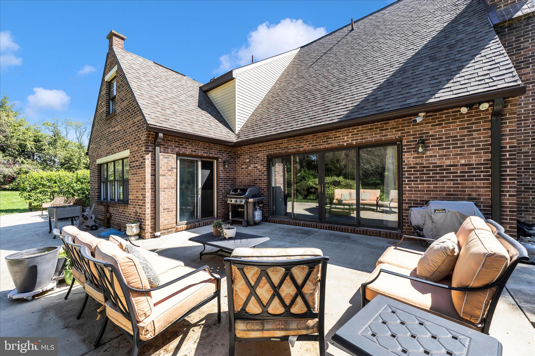FOUNTAIN HEAD - Residential