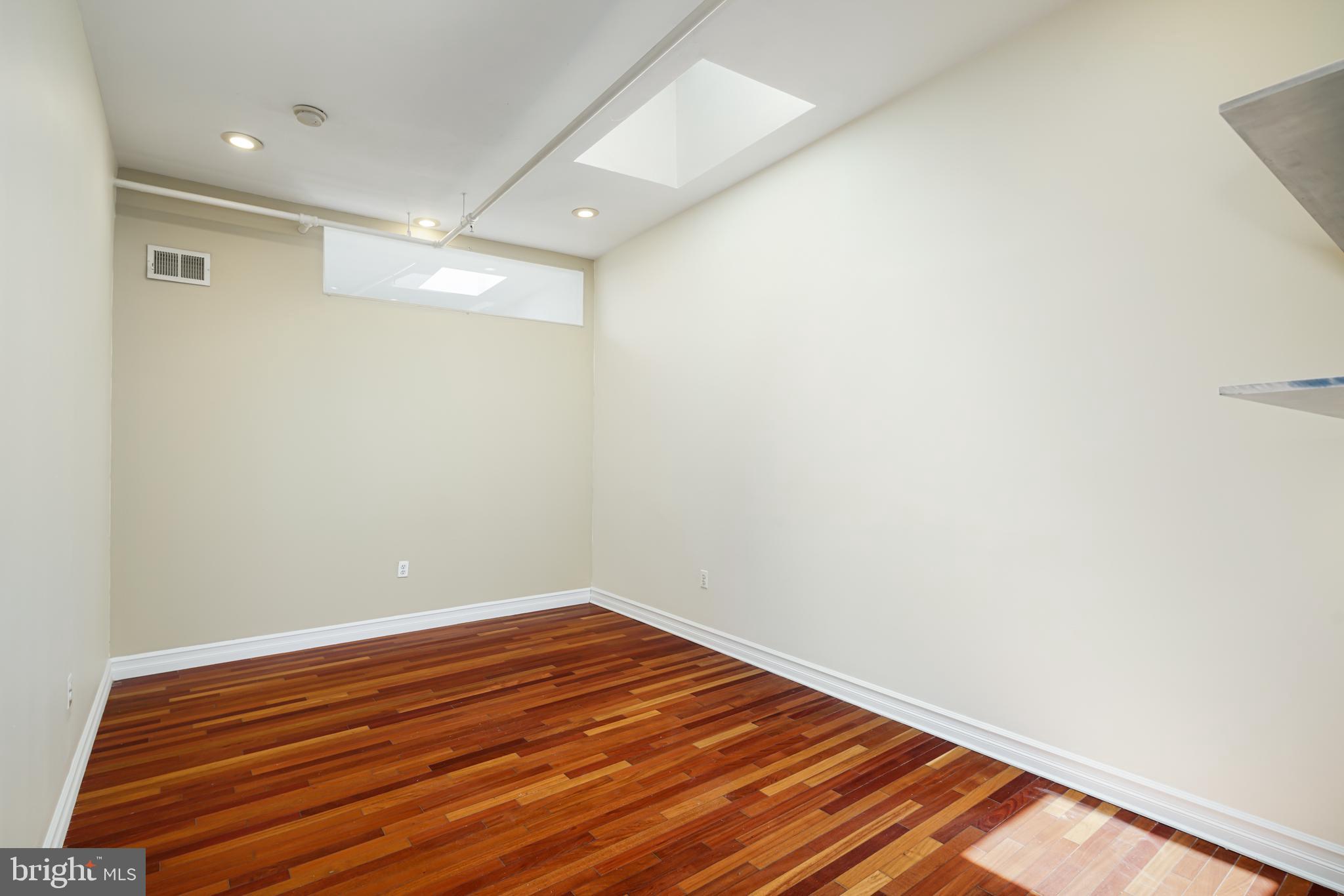 OLD CITY - Residential Lease