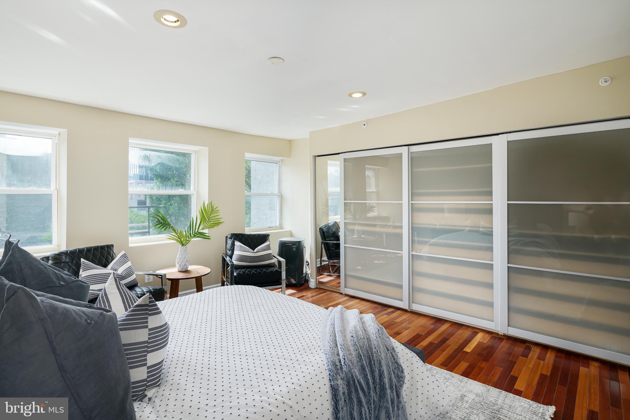 OLD CITY - Residential Lease