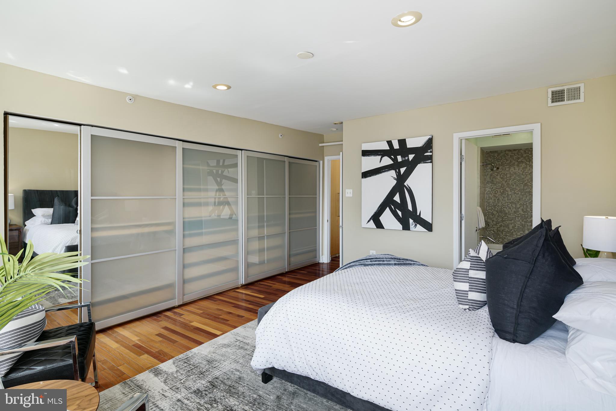 OLD CITY - Residential Lease