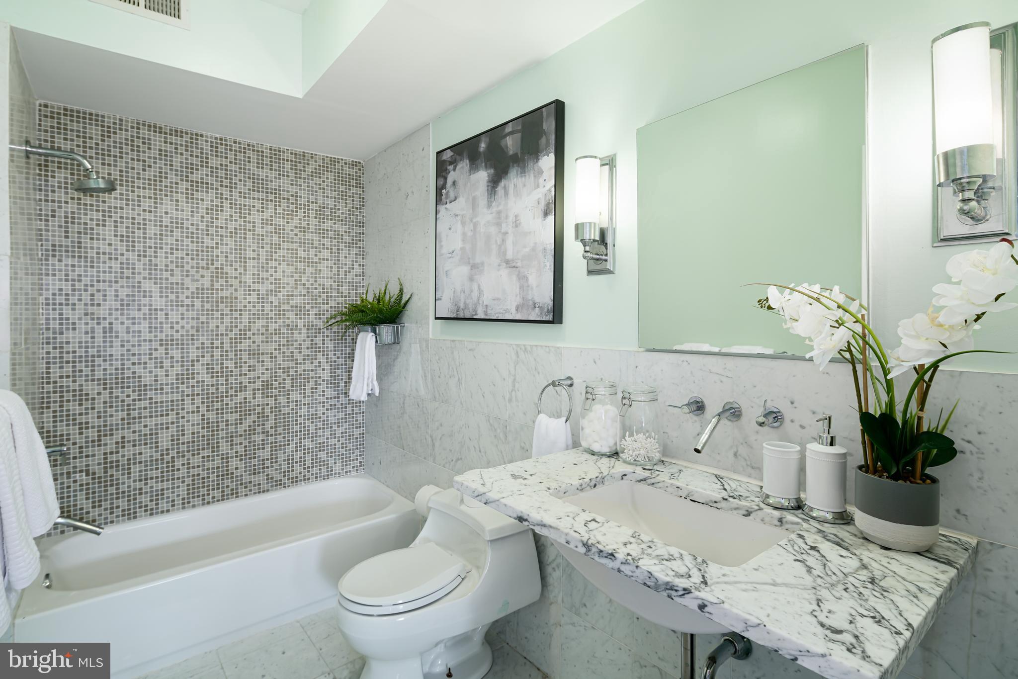 OLD CITY - Residential Lease