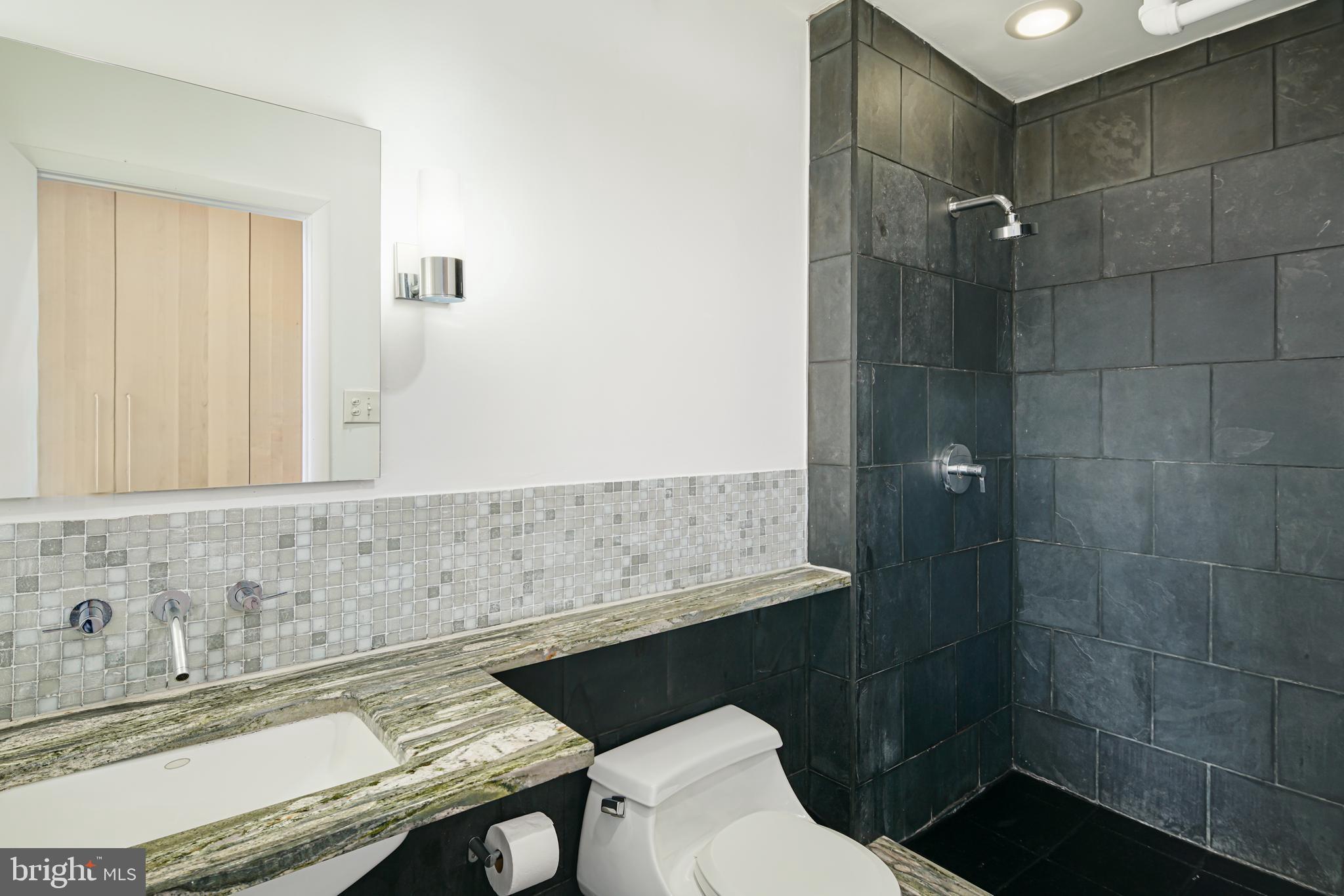 OLD CITY - Residential Lease