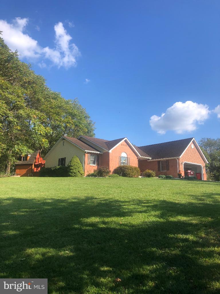 CLOVER MEADOWS - Residential