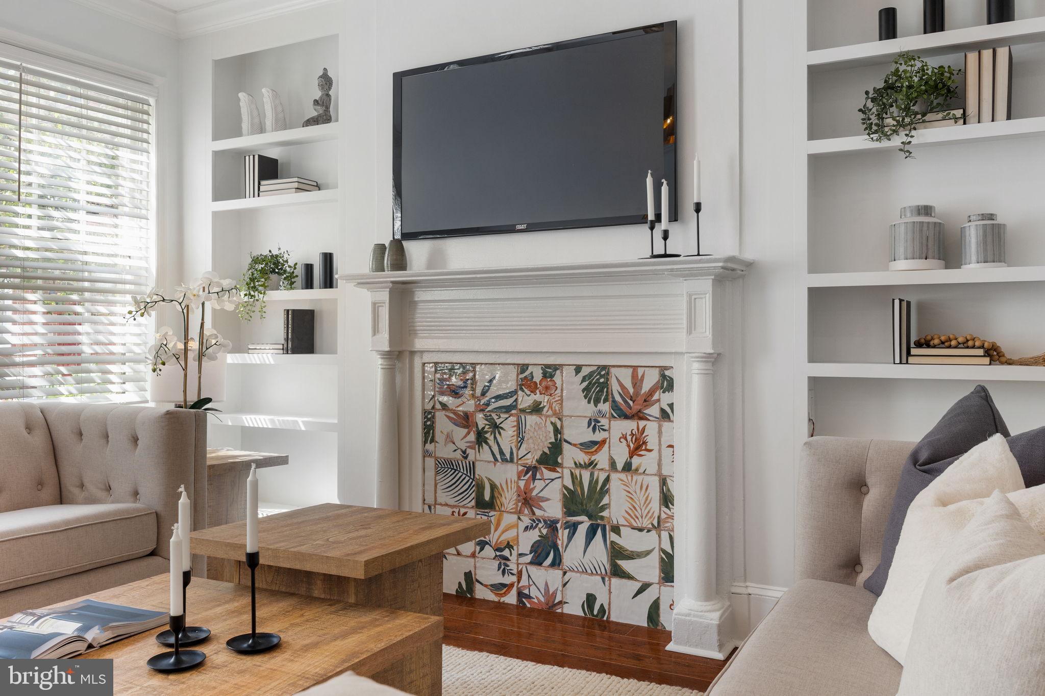 QUEEN VILLAGE - Residential