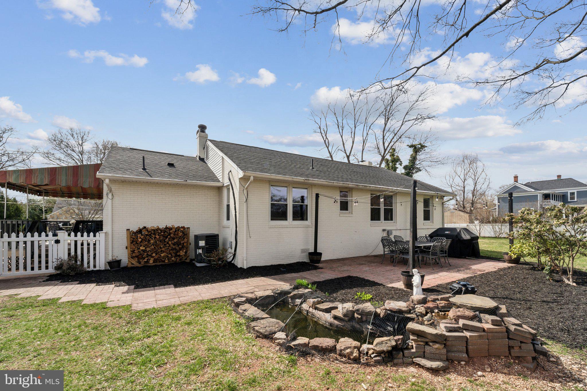 HUTCHISON - Residential