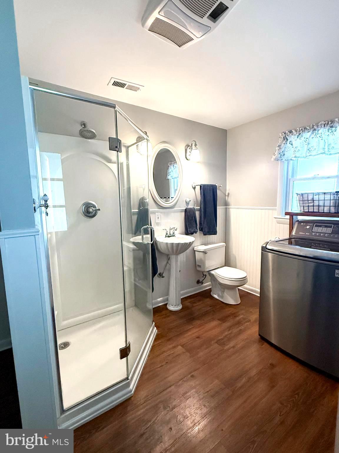 HUTCHISON - Residential