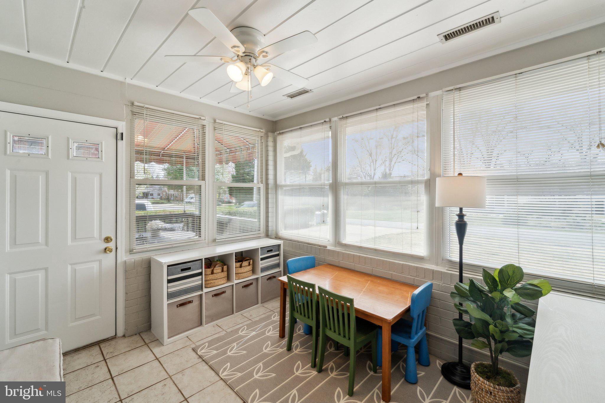 HUTCHISON - Residential