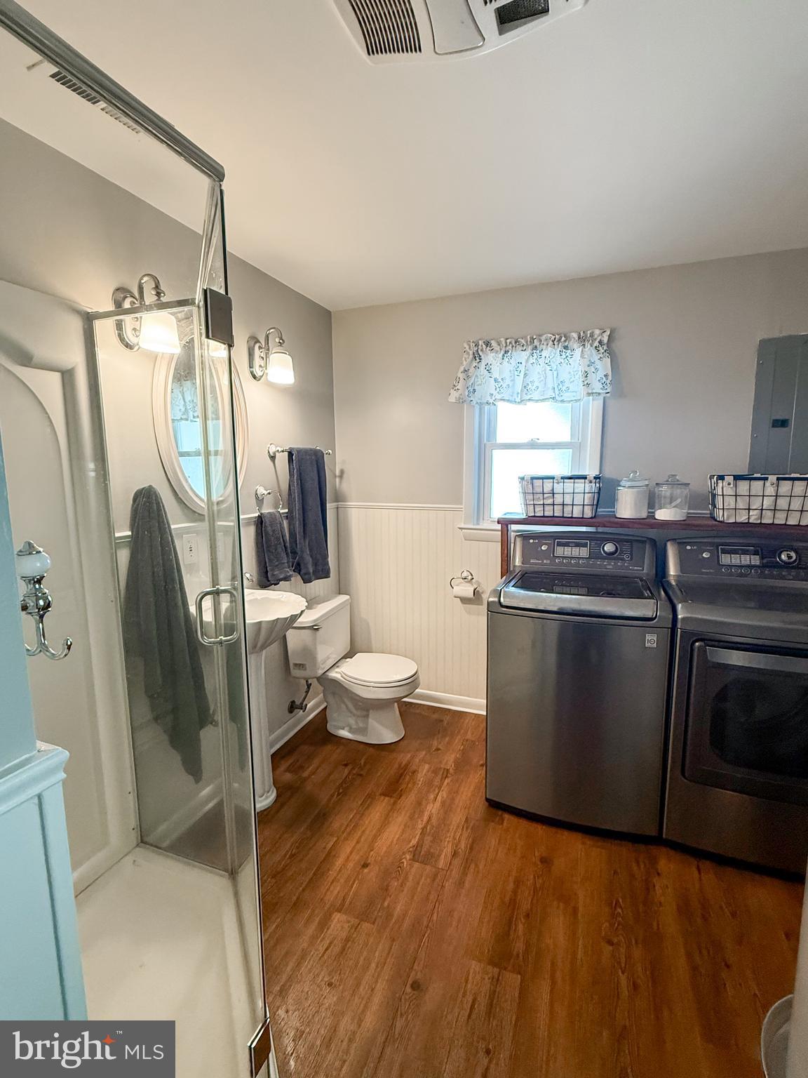 HUTCHISON - Residential