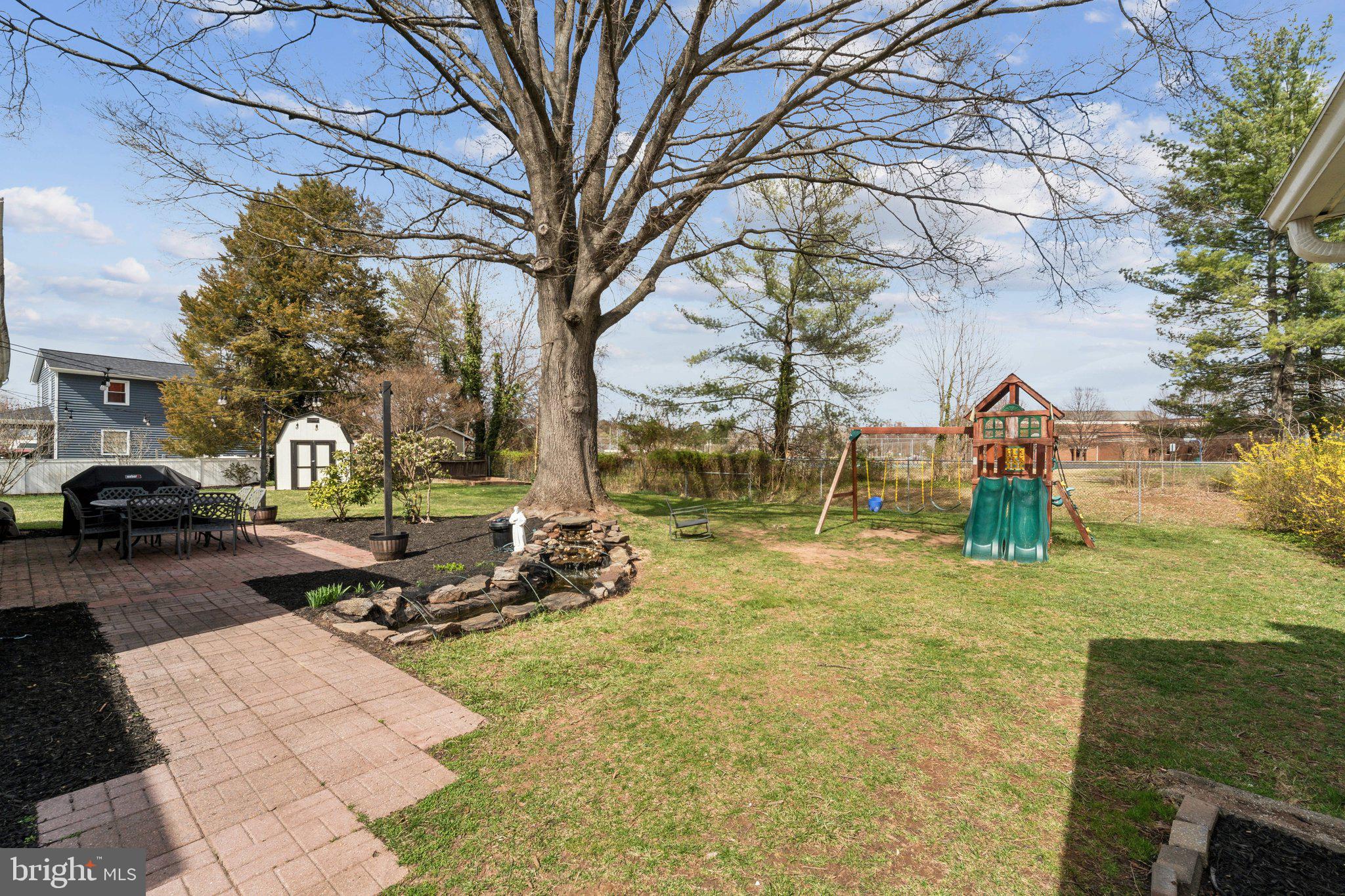 HUTCHISON - Residential