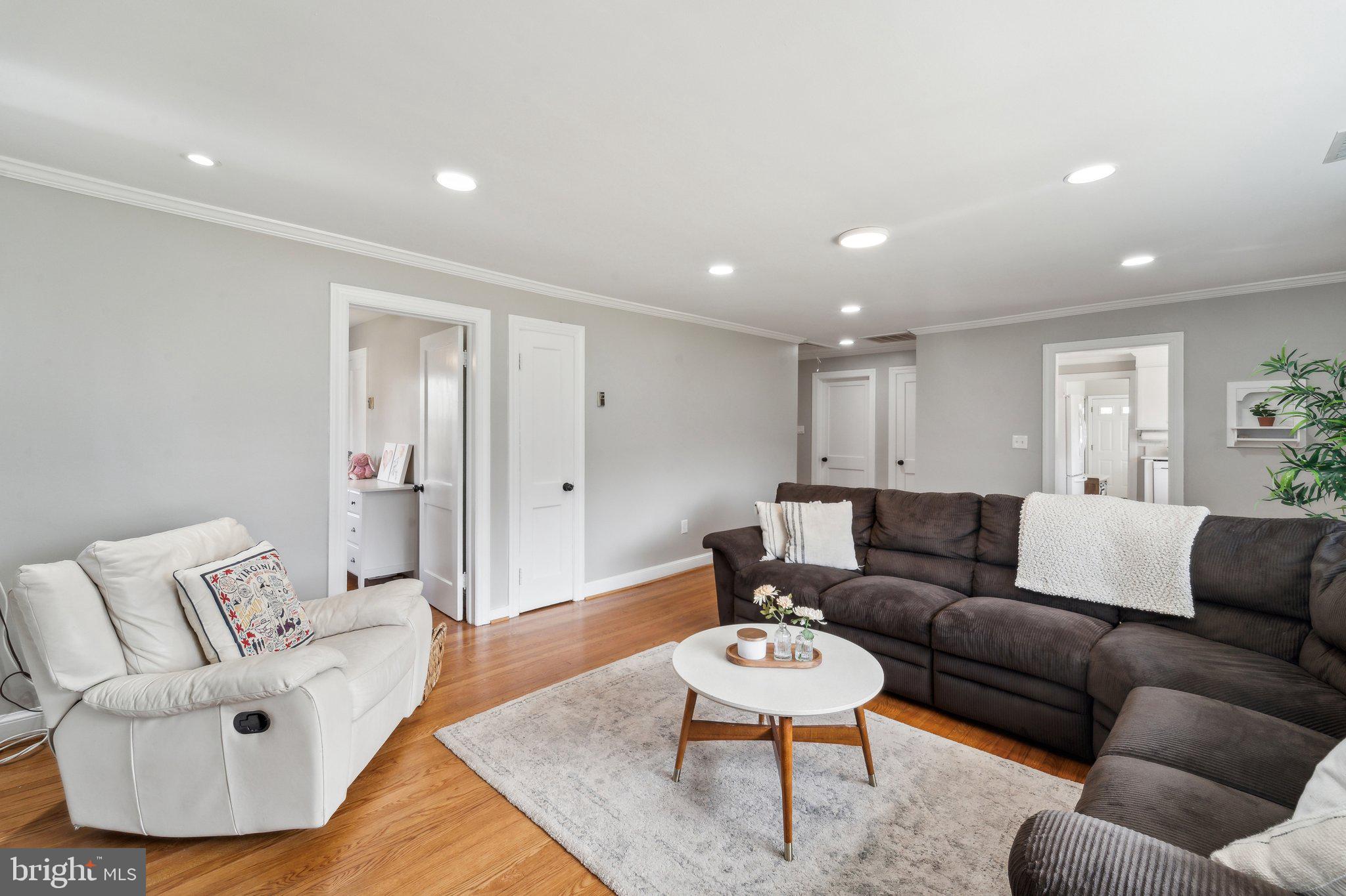 HUTCHISON - Residential