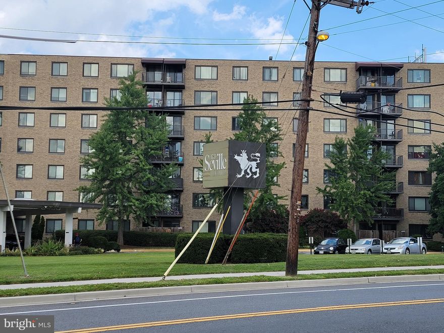 Buyer Financing Fell Through, This is a Great Investor Property!  Spacious 2 bedroom (or 1 bedroom plus den) and 1 bathroom unit.  Sold As-Is! Where Is.  Close to public transportation, and shopping, amenities include a gym, laundry room on the 2nd floor, large outdoor pool, nice grounds.