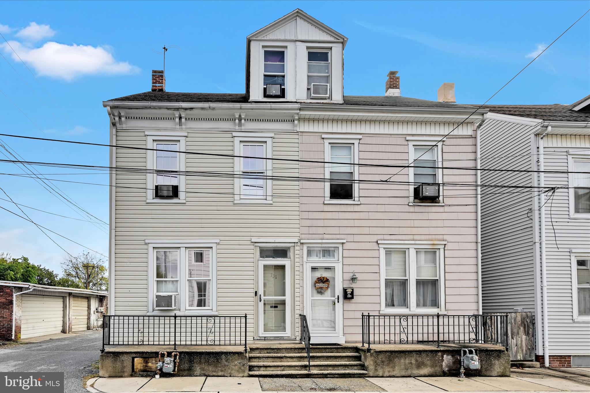 131 N CEDAR STREET