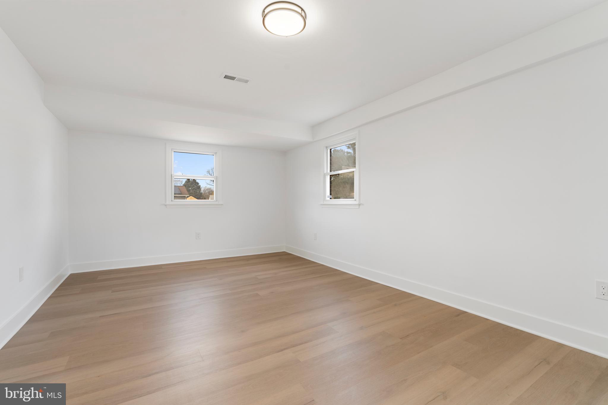 CRESTWOOD ACRES - Residential