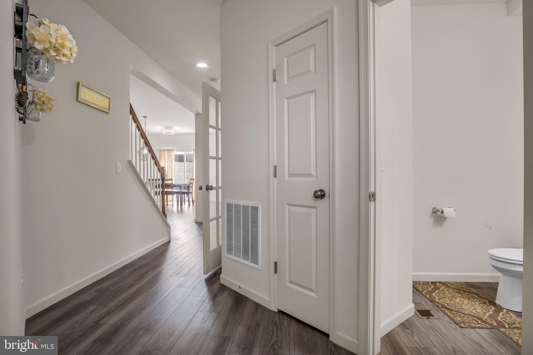 HANBURY COURT - Residential