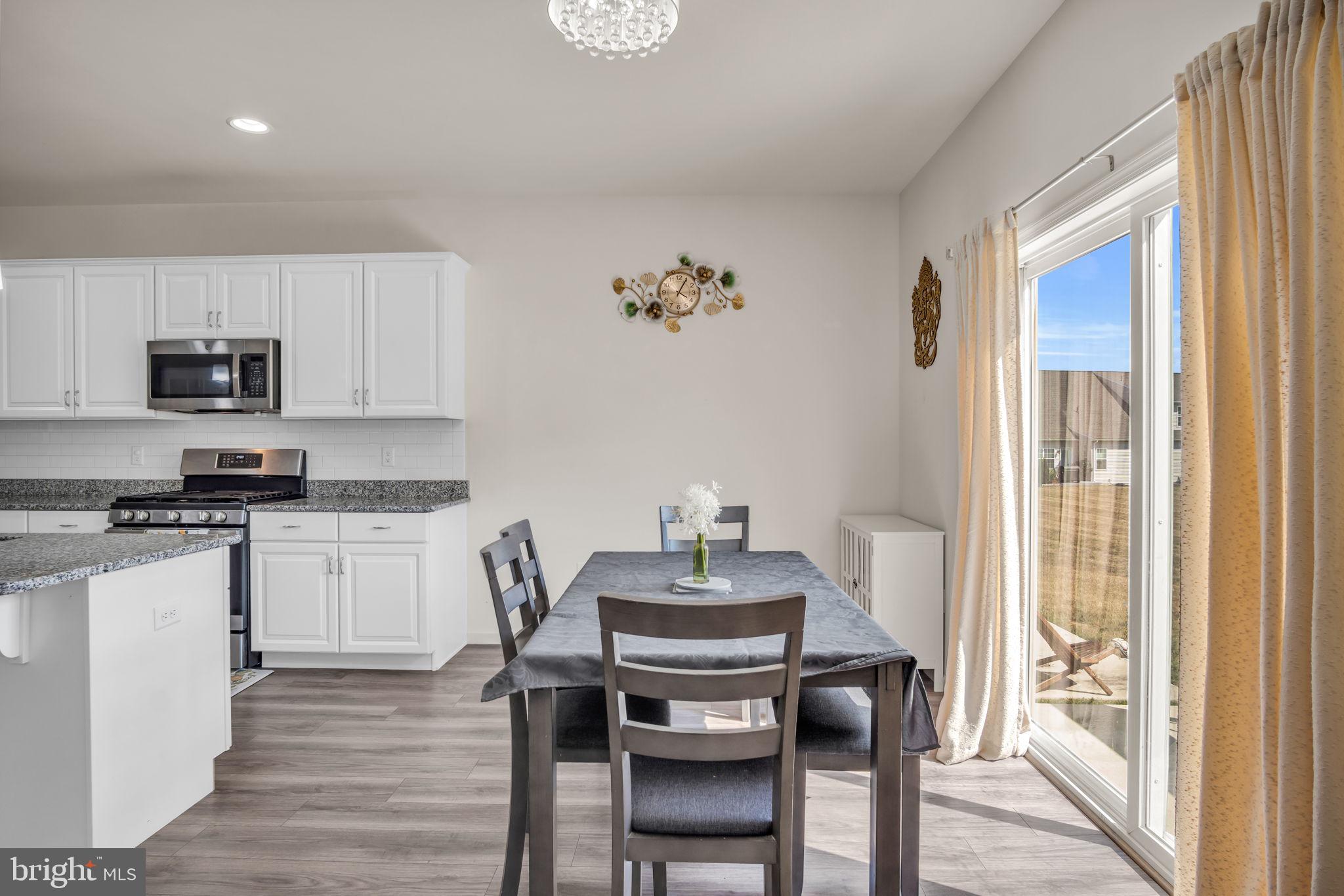 HANBURY COURT - Residential