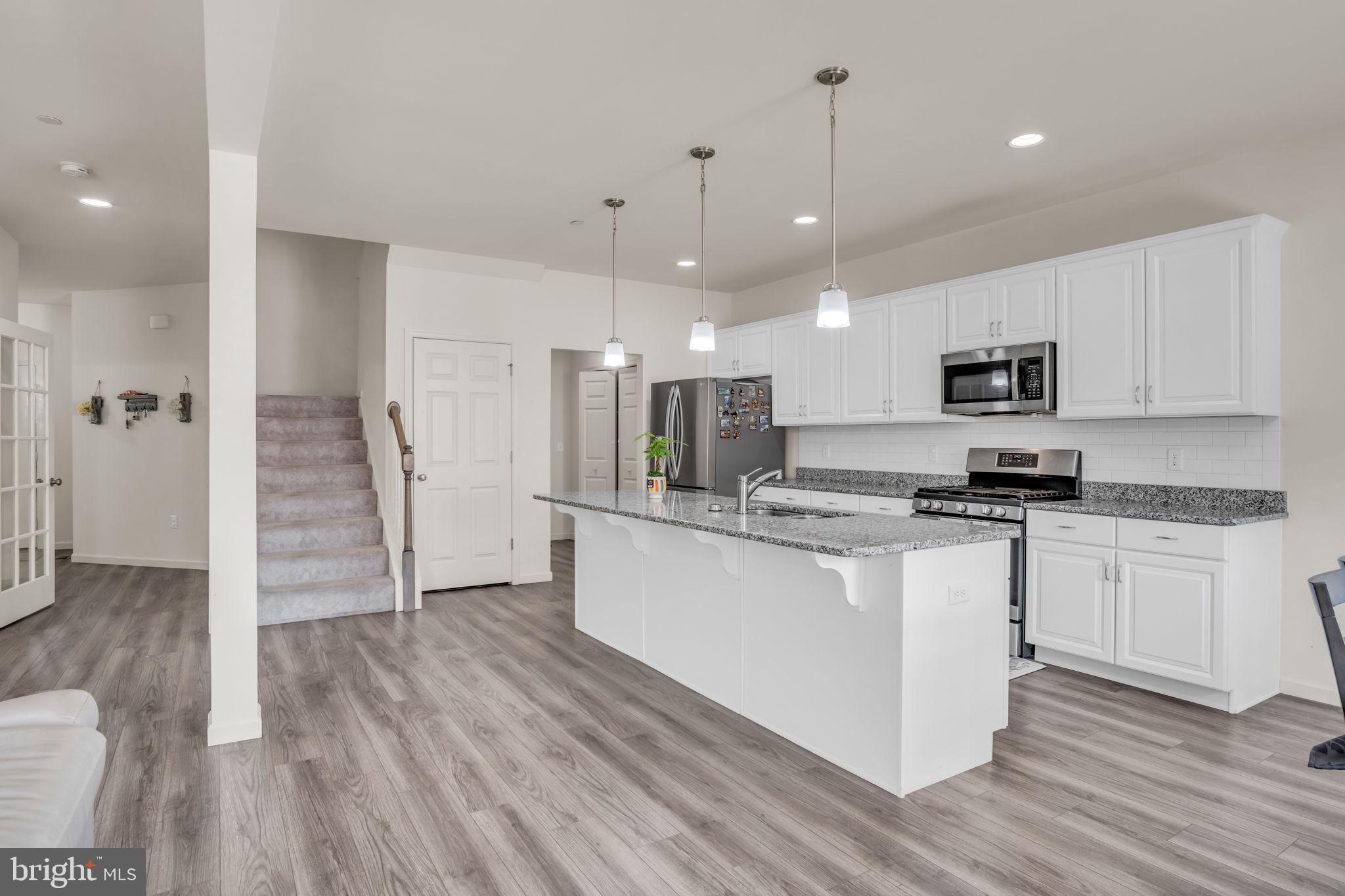 HANBURY COURT - Residential