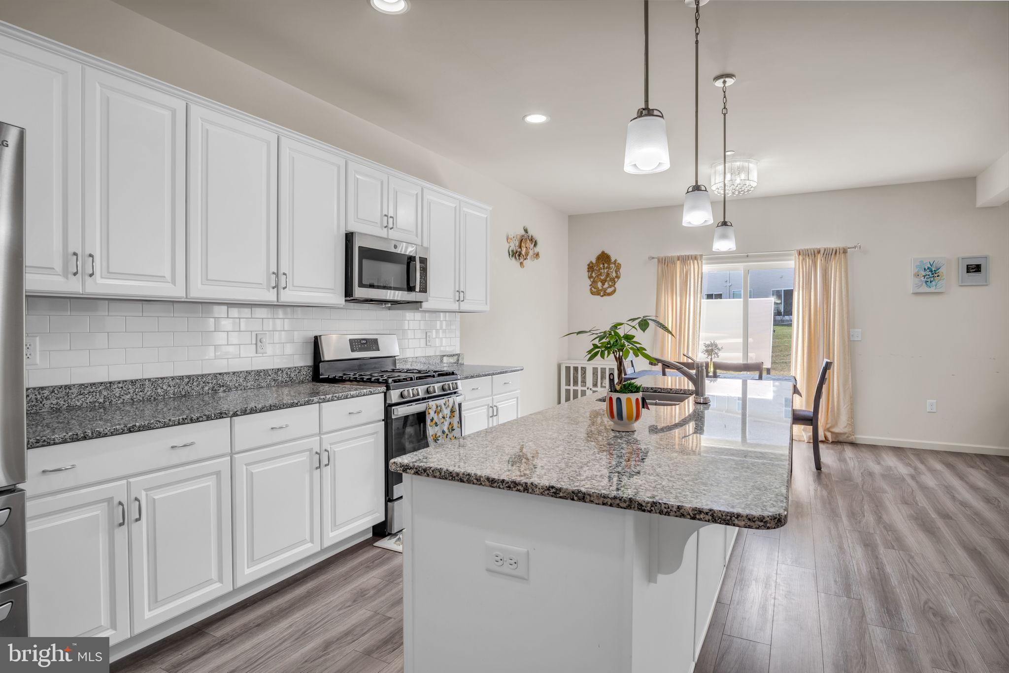 HANBURY COURT - Residential