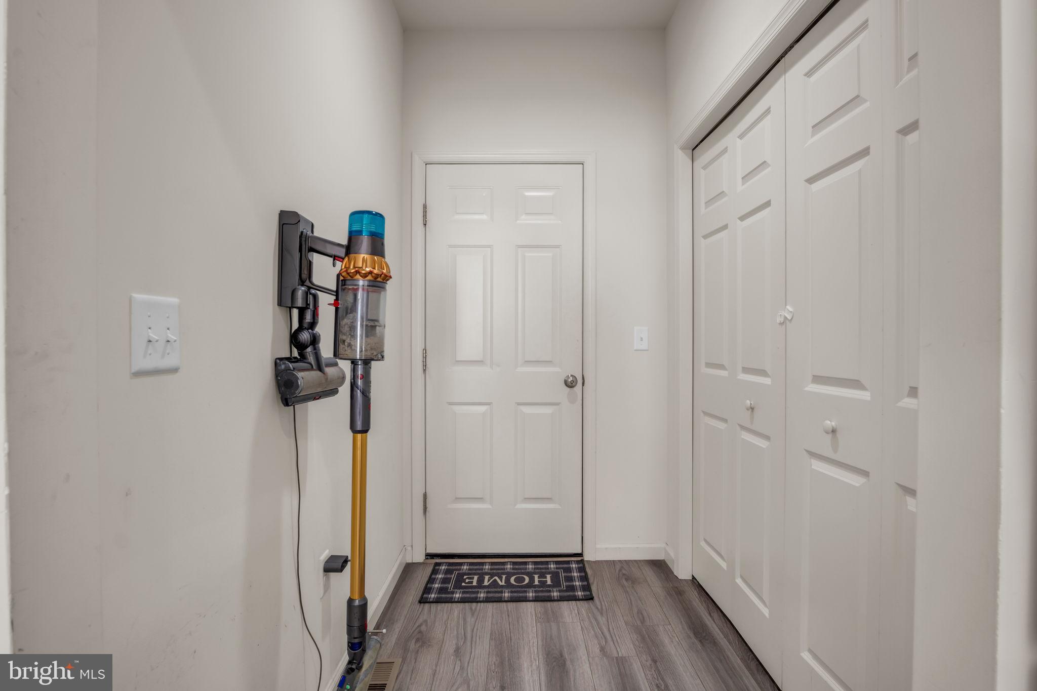 HANBURY COURT - Residential