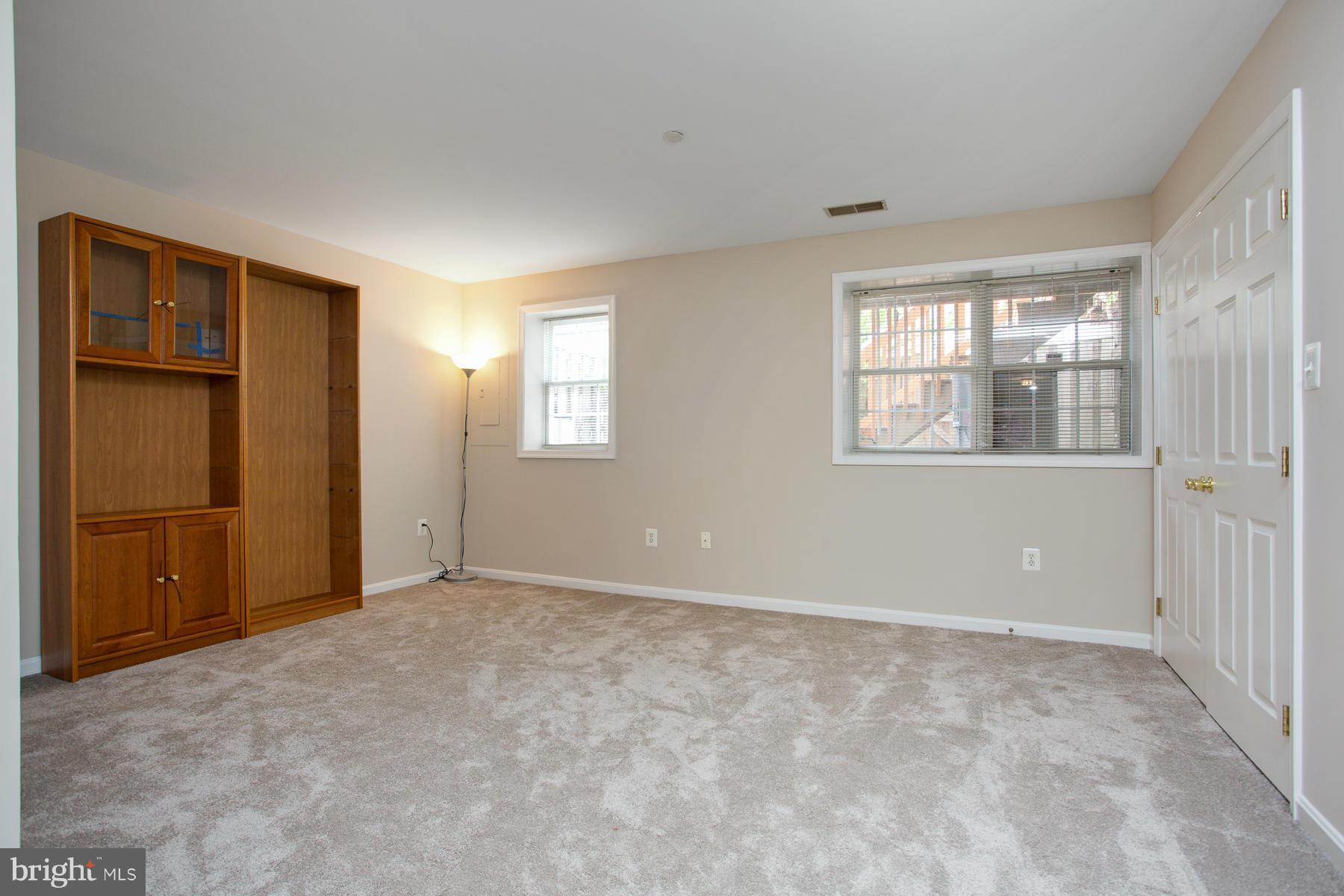 EDSALL RD T/H - Residential