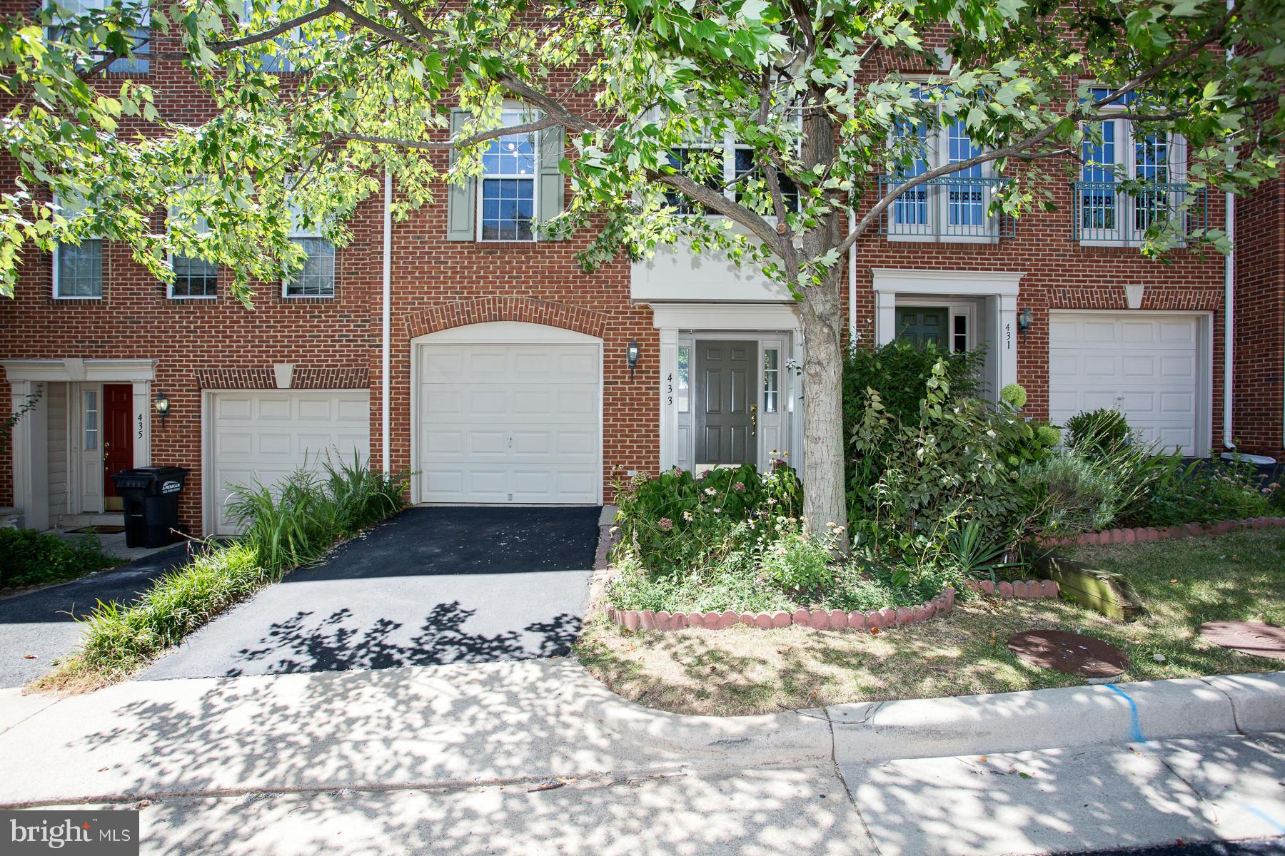 EDSALL RD T/H - Residential