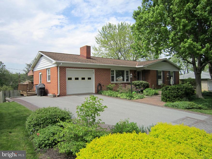 Solid Brick Lititz Ranch Home Located in the Kissel Hill Section. Great Town Views from Deck That Also Overlooks the Landscaped Back Yard and Inground Swimming Pool. Living Room has Brick Fireplace with Built in Shelving. Open Kitchen to Dining Area with Spiral Stairs Leading to Finished Lower Level. Off the Kitchen is the Large Sun Room with Cathedral Ceiling. Hardwood Flooring in Dining and Bedroom Areas. The Finished Lower Level Walks Out to the Back Yard and Pool.  Heat Pump with Central Air and Ceiling Fans for Summertime Cooling. Please View All Photos, 360 Tour and Videos to See this Warwick Schools Gem  . Use your VR HEADSET to Take a Virtual Reality Tour of this home via the 360 Spherical Tour link.
