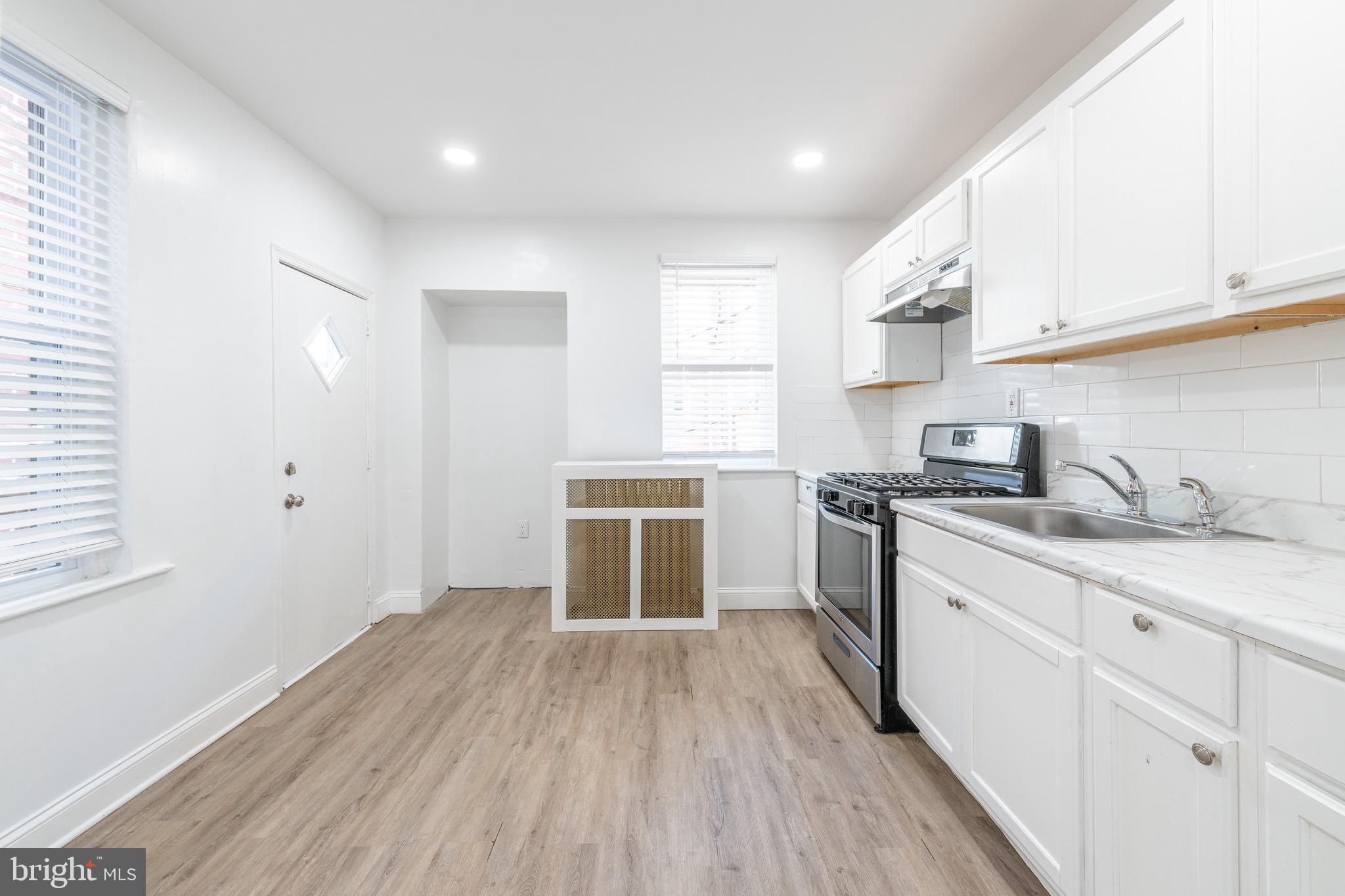 PHILADELPHIA (NORTHEAST) - Residential