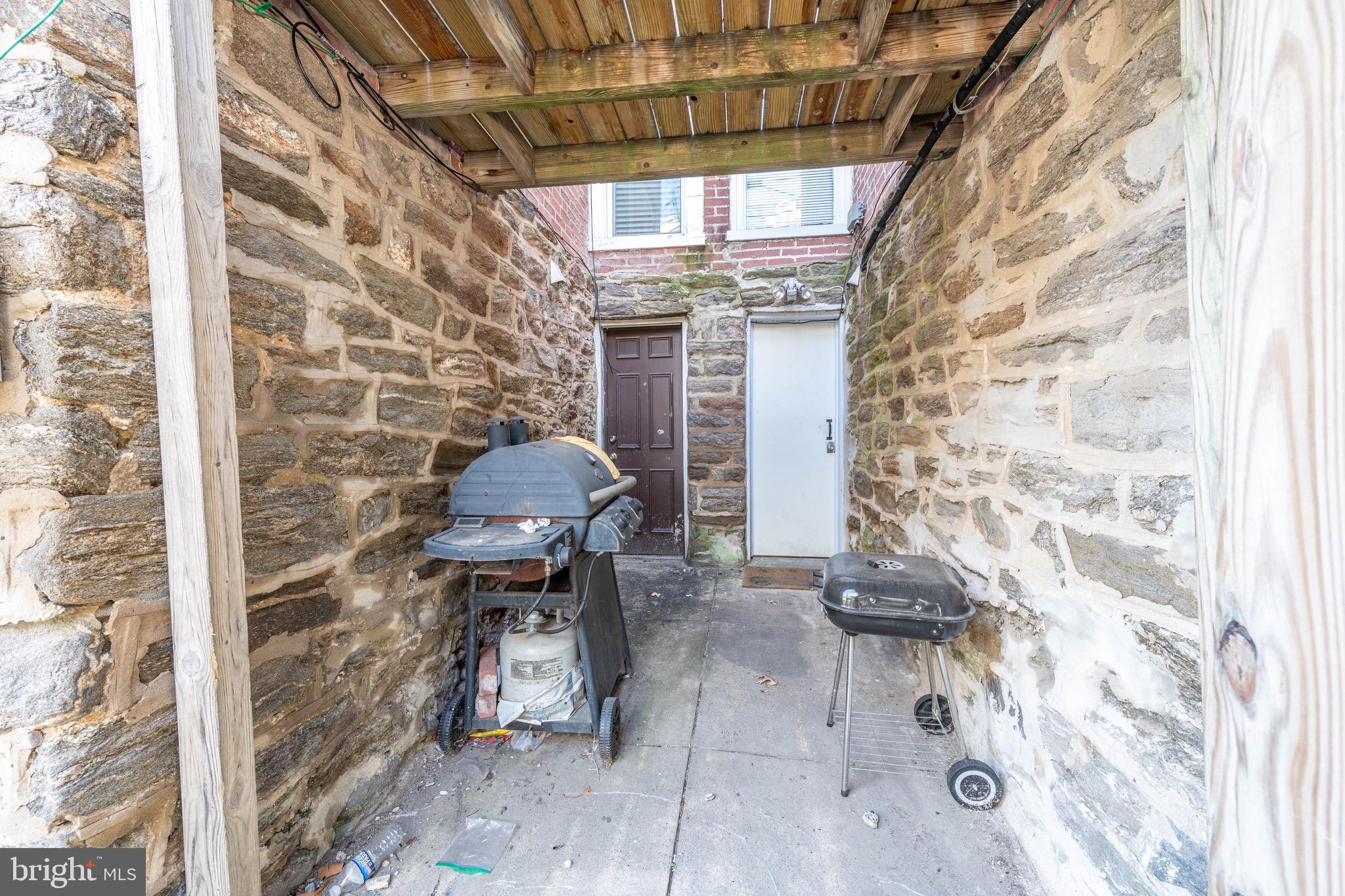 PHILADELPHIA (NORTHEAST) - Residential