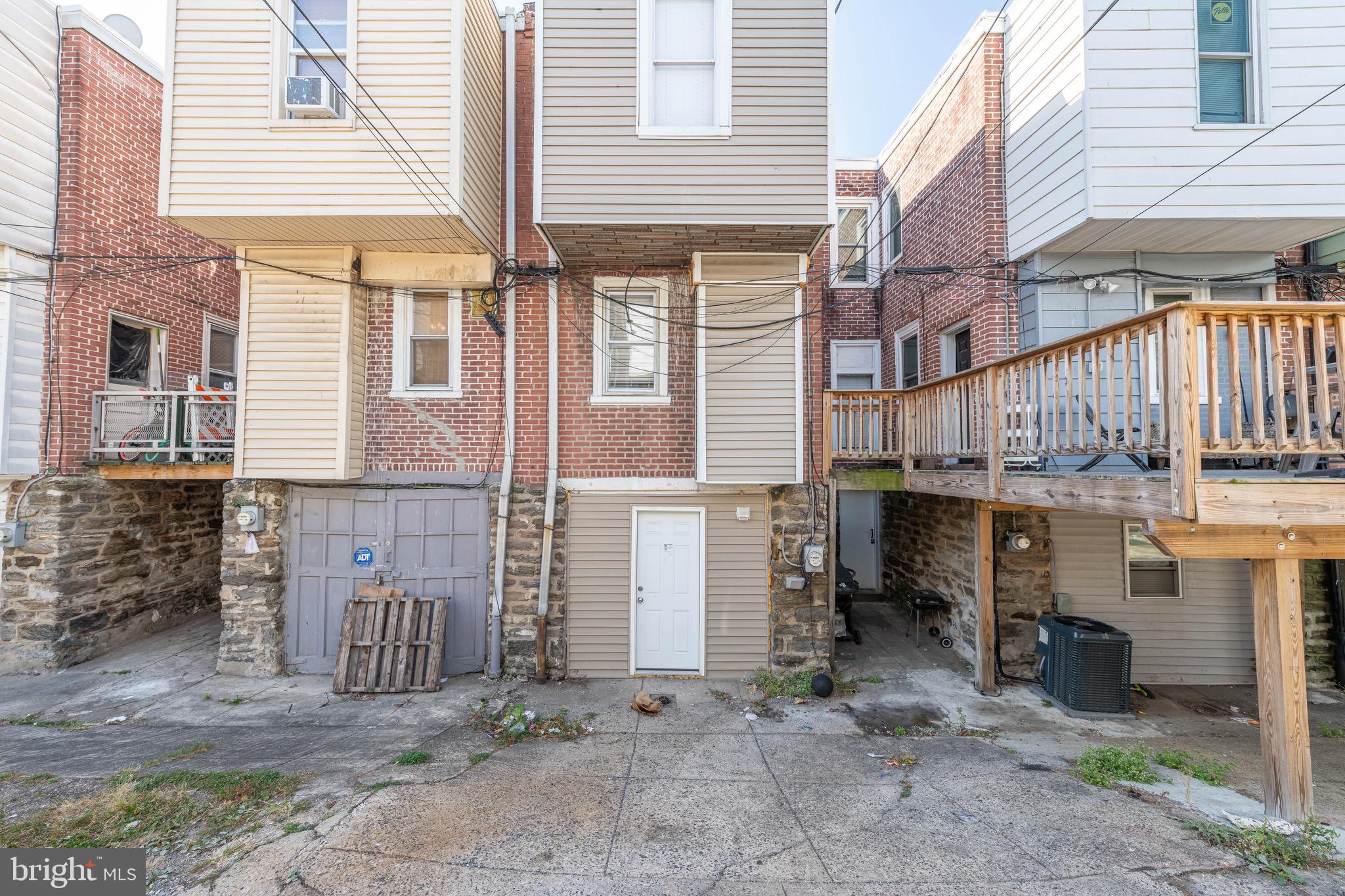 PHILADELPHIA (NORTHEAST) - Residential