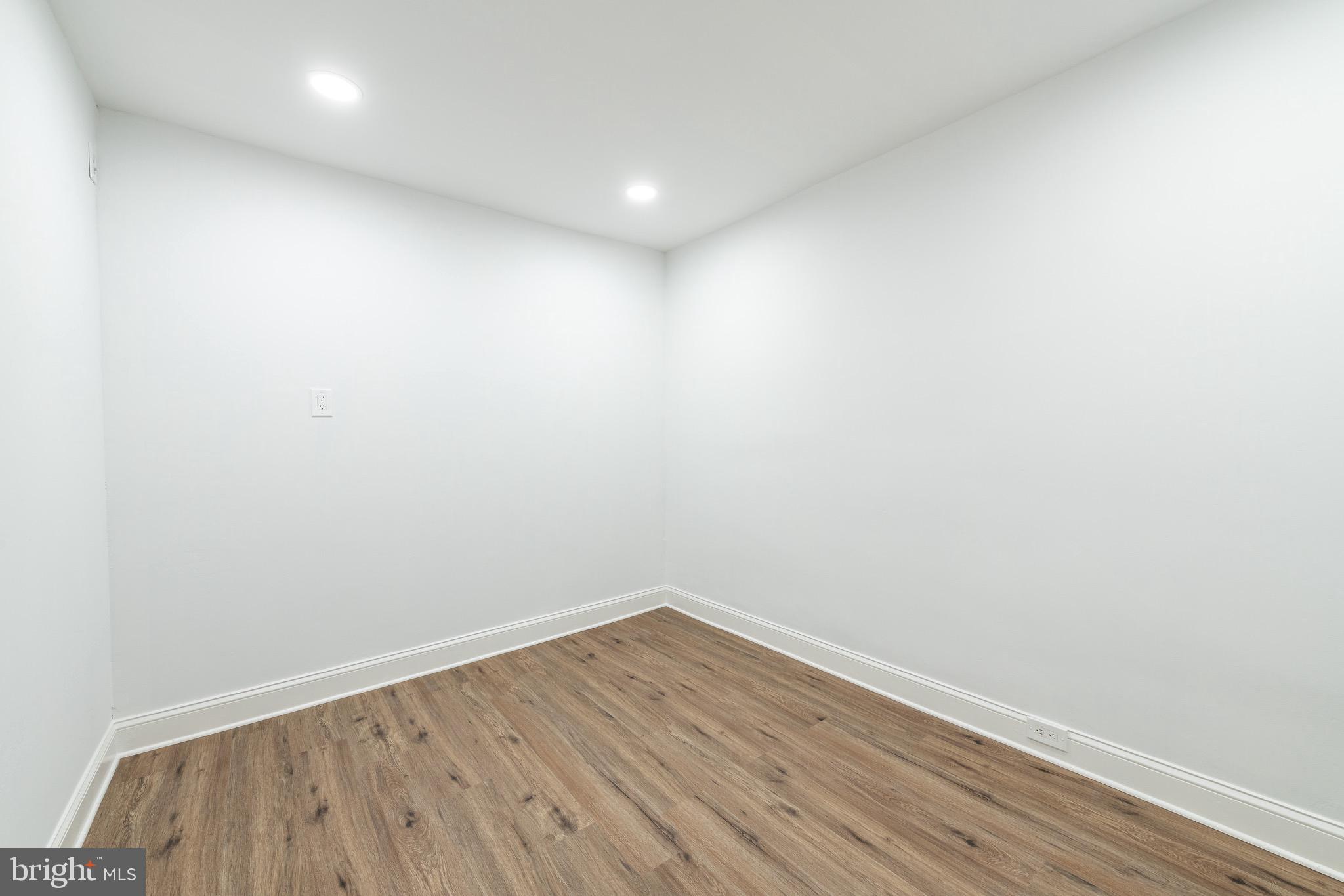 PHILADELPHIA (NORTHEAST) - Residential