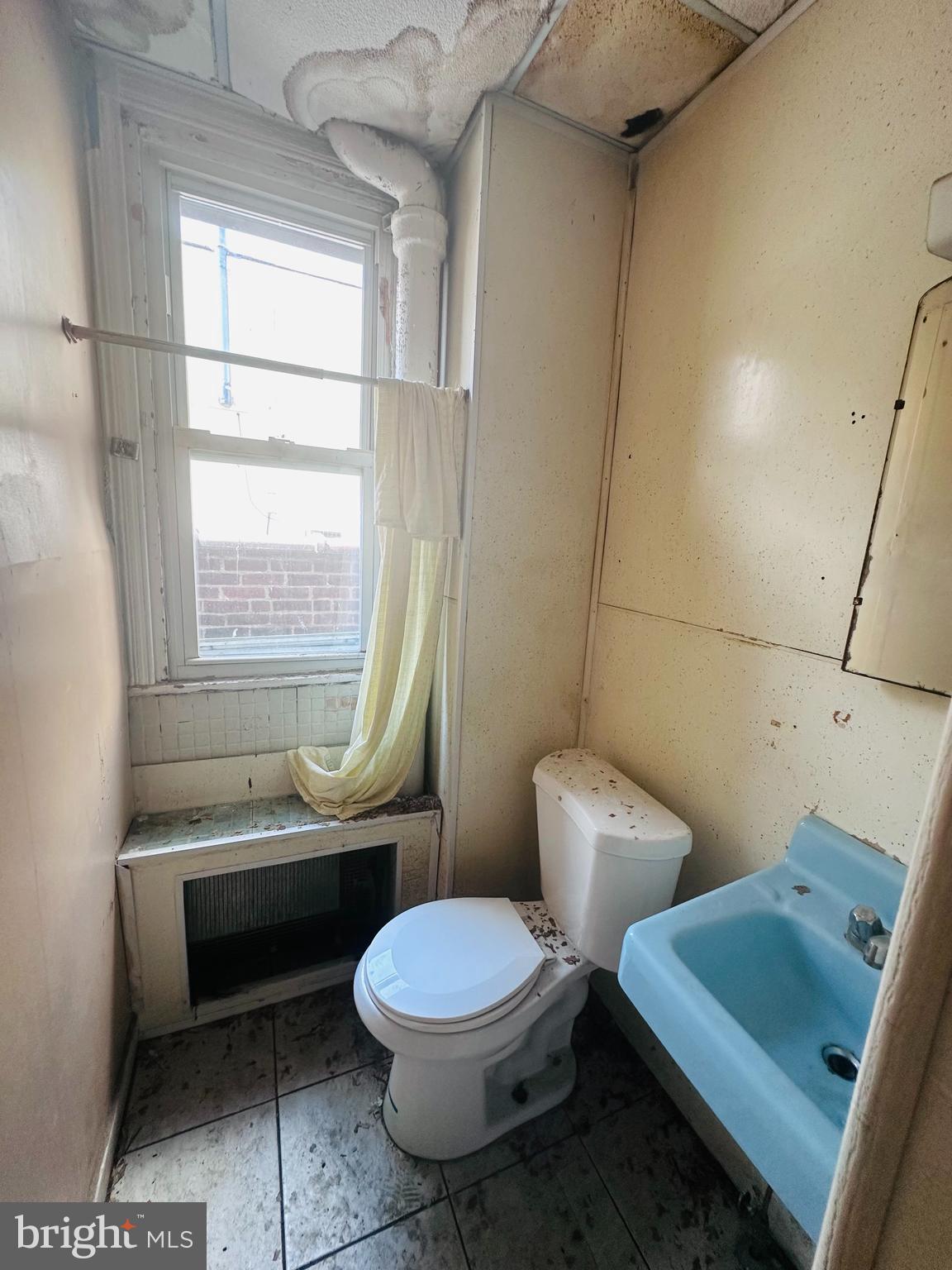 PHILADELPHIA (NORTHEAST) - Residential