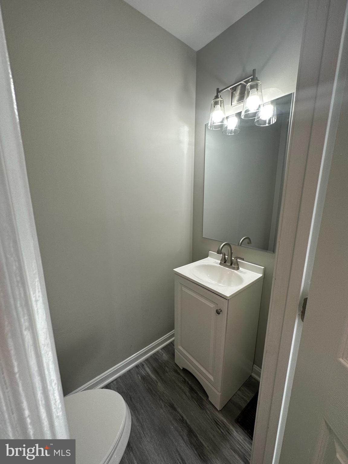 ADDISON WOODS - Residential Lease