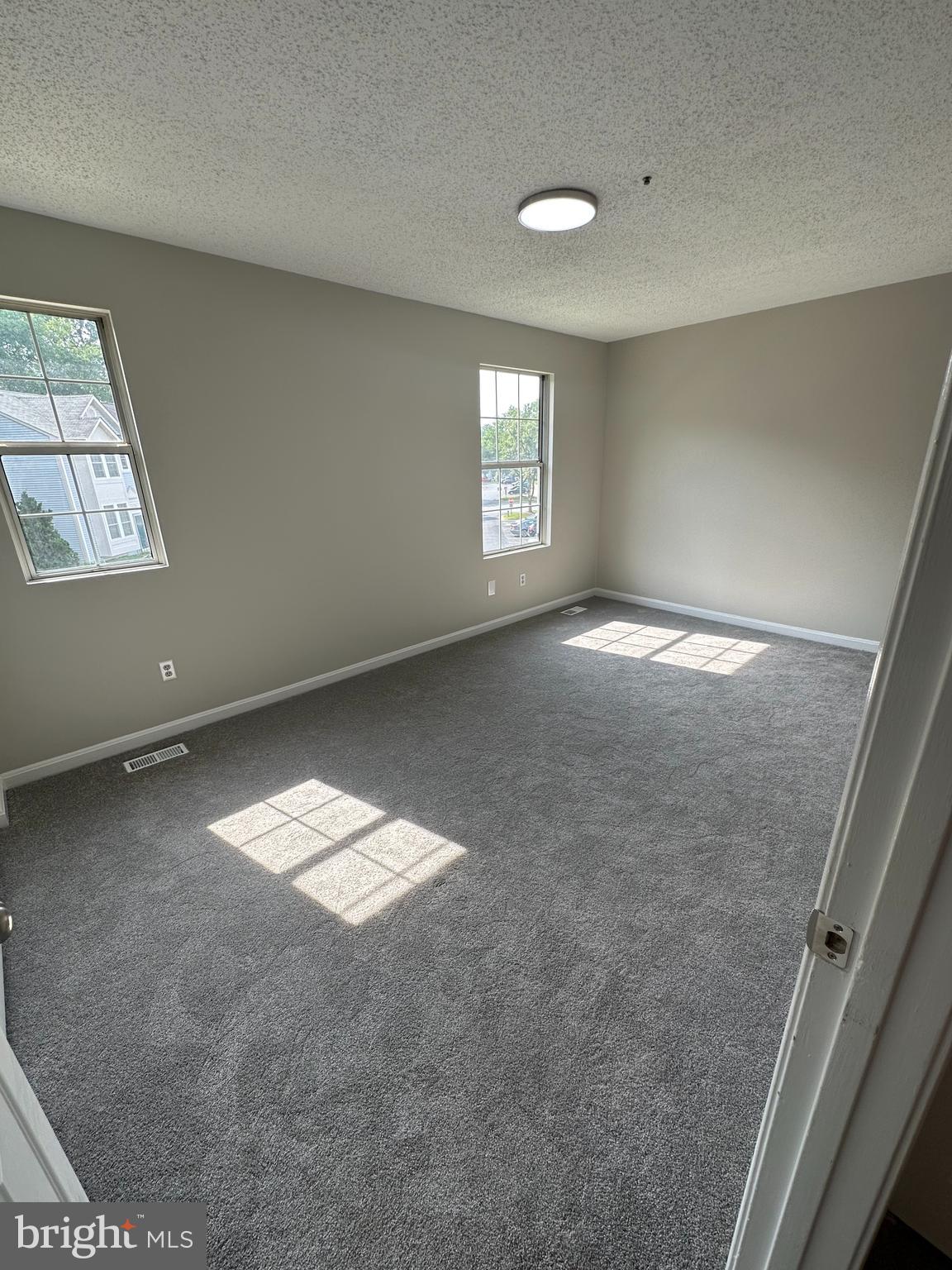 ADDISON WOODS - Residential Lease