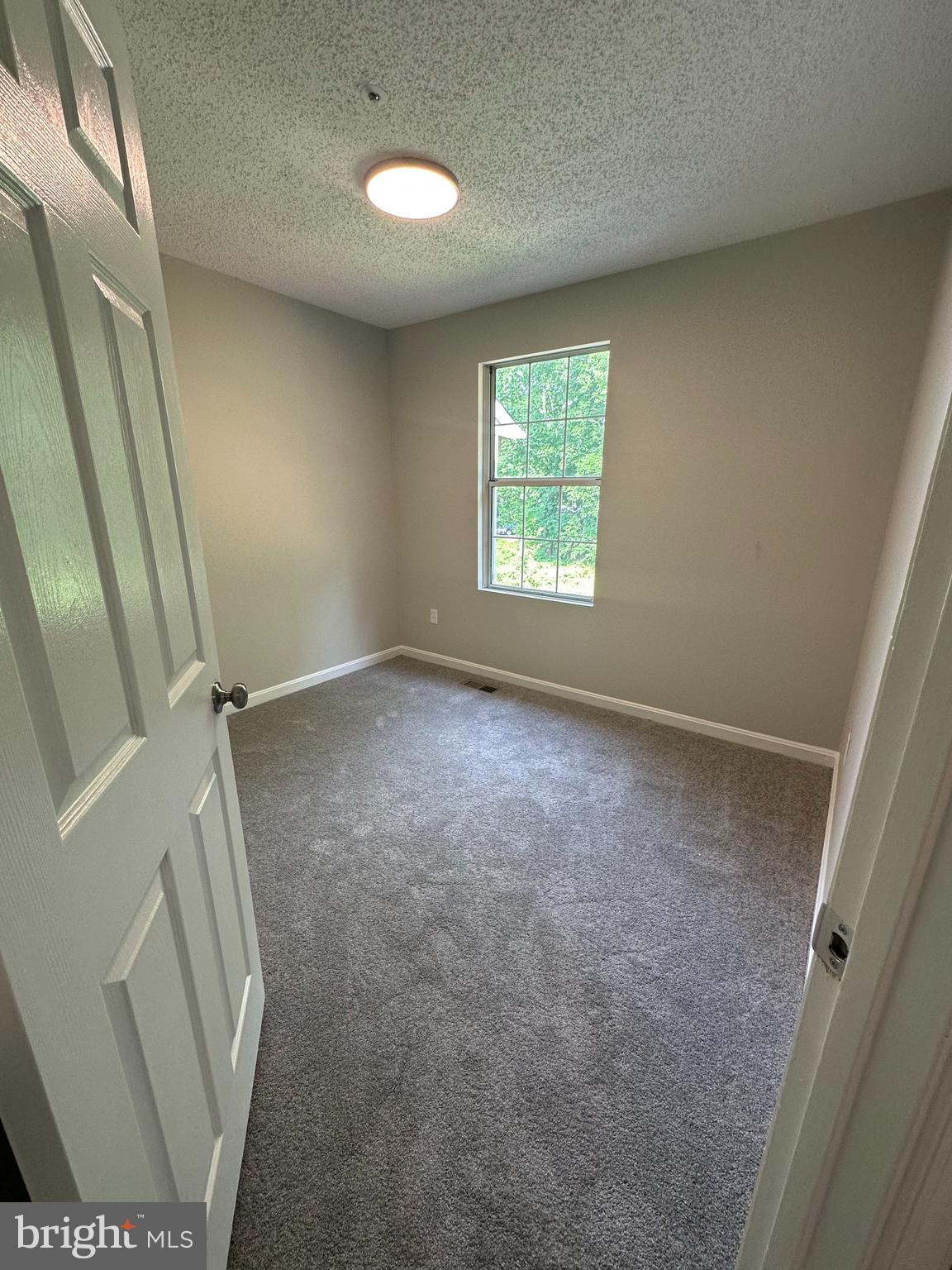 ADDISON WOODS - Residential Lease