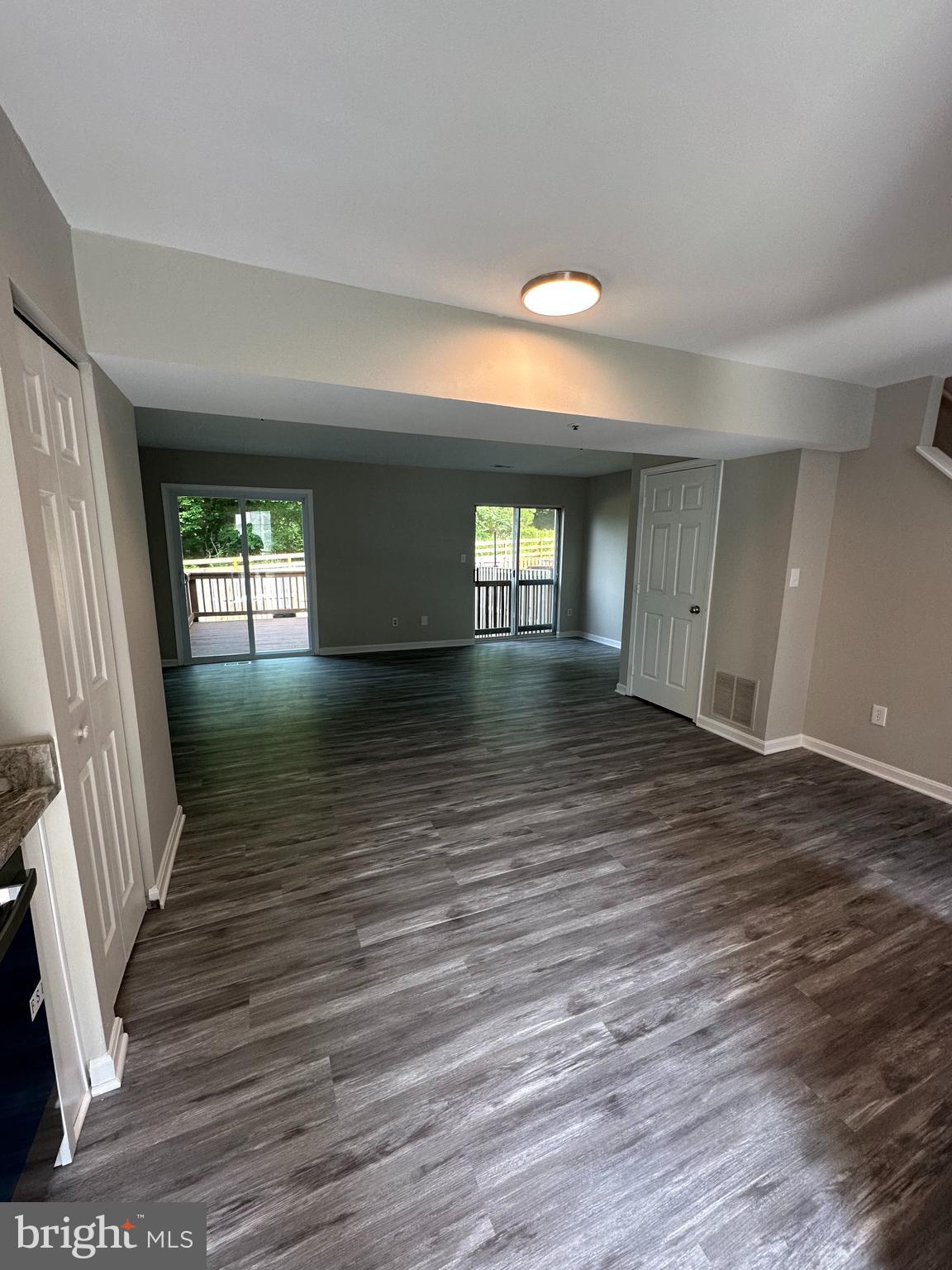 ADDISON WOODS - Residential Lease