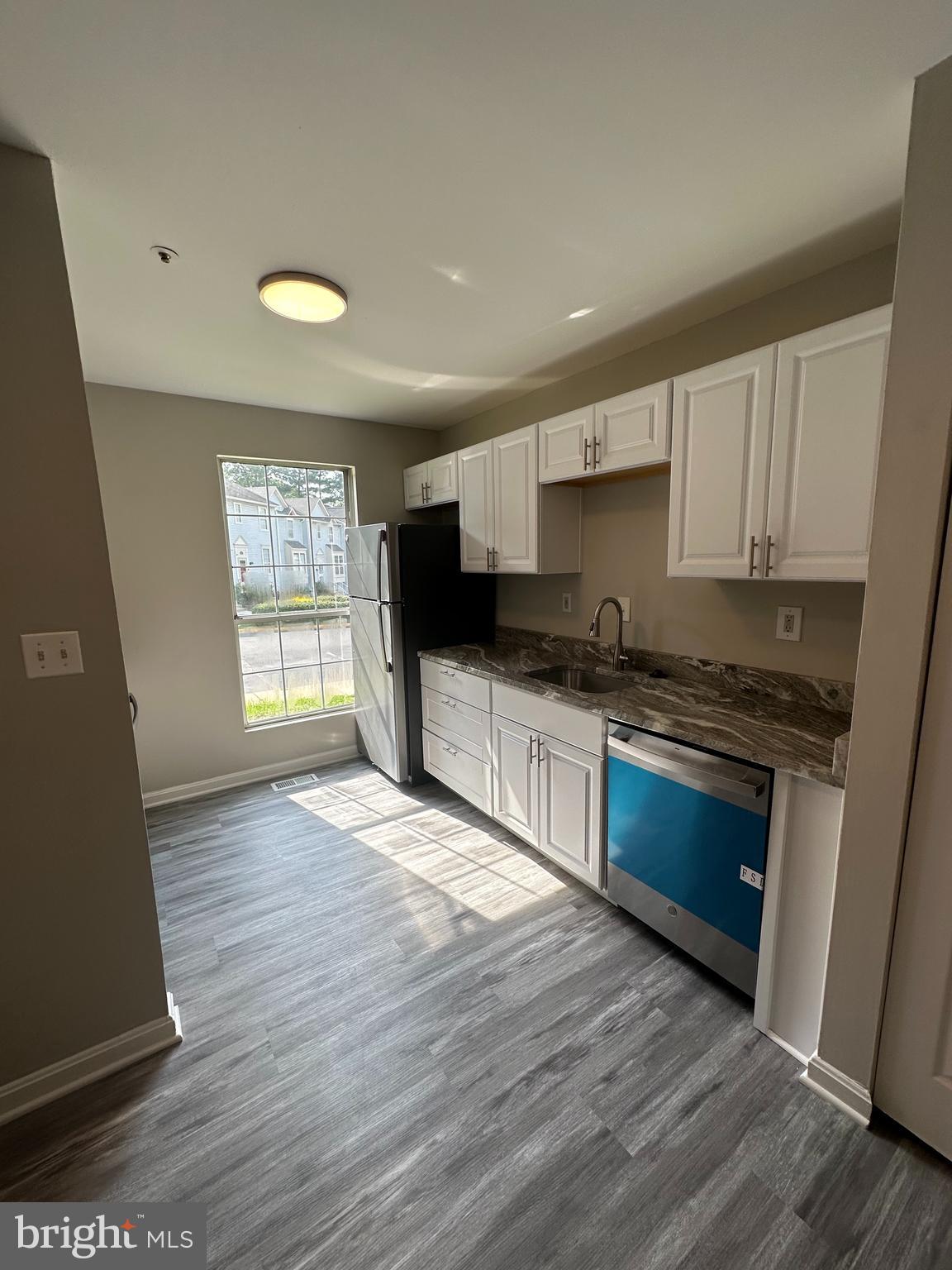 ADDISON WOODS - Residential Lease