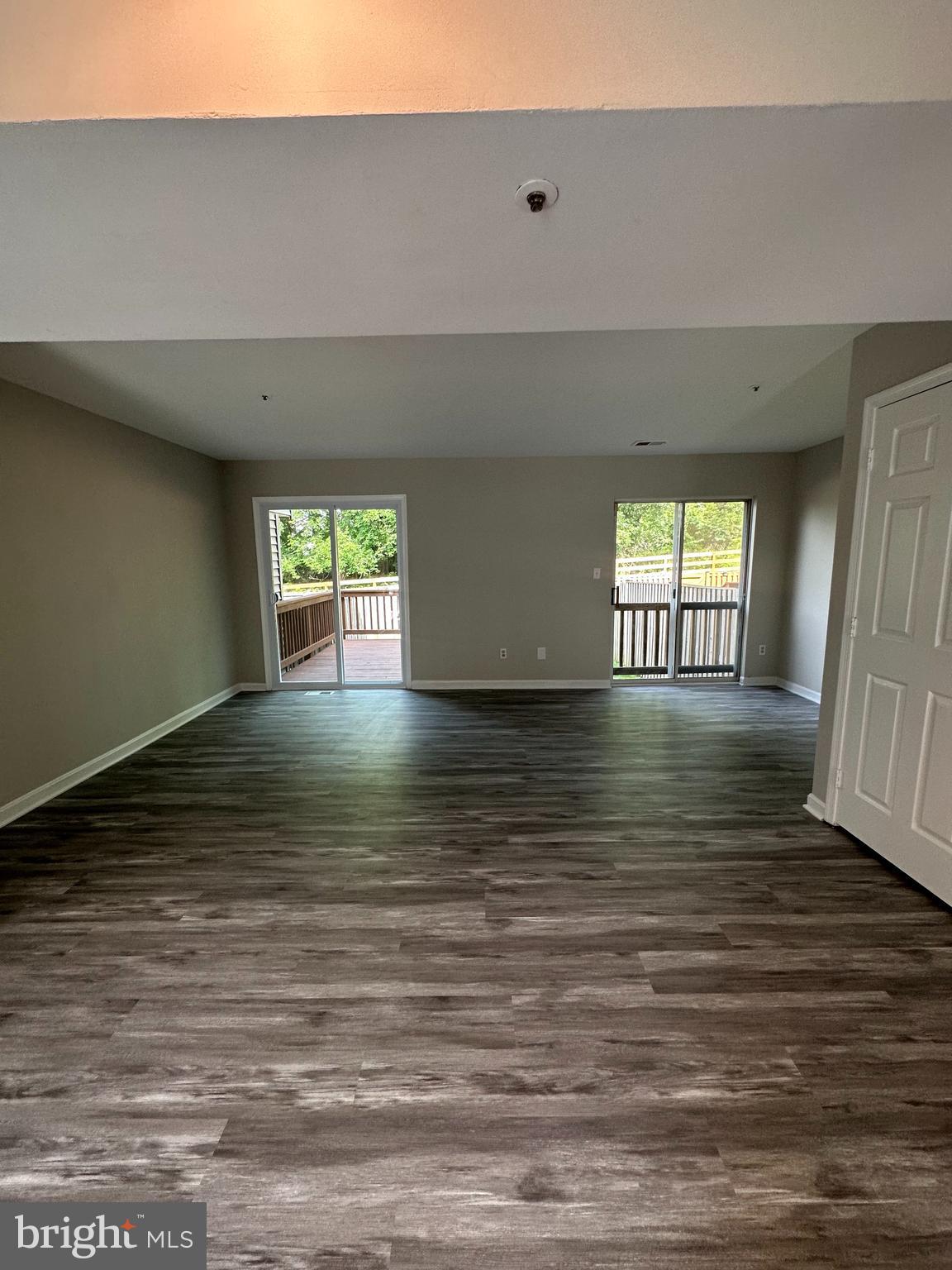 ADDISON WOODS - Residential Lease