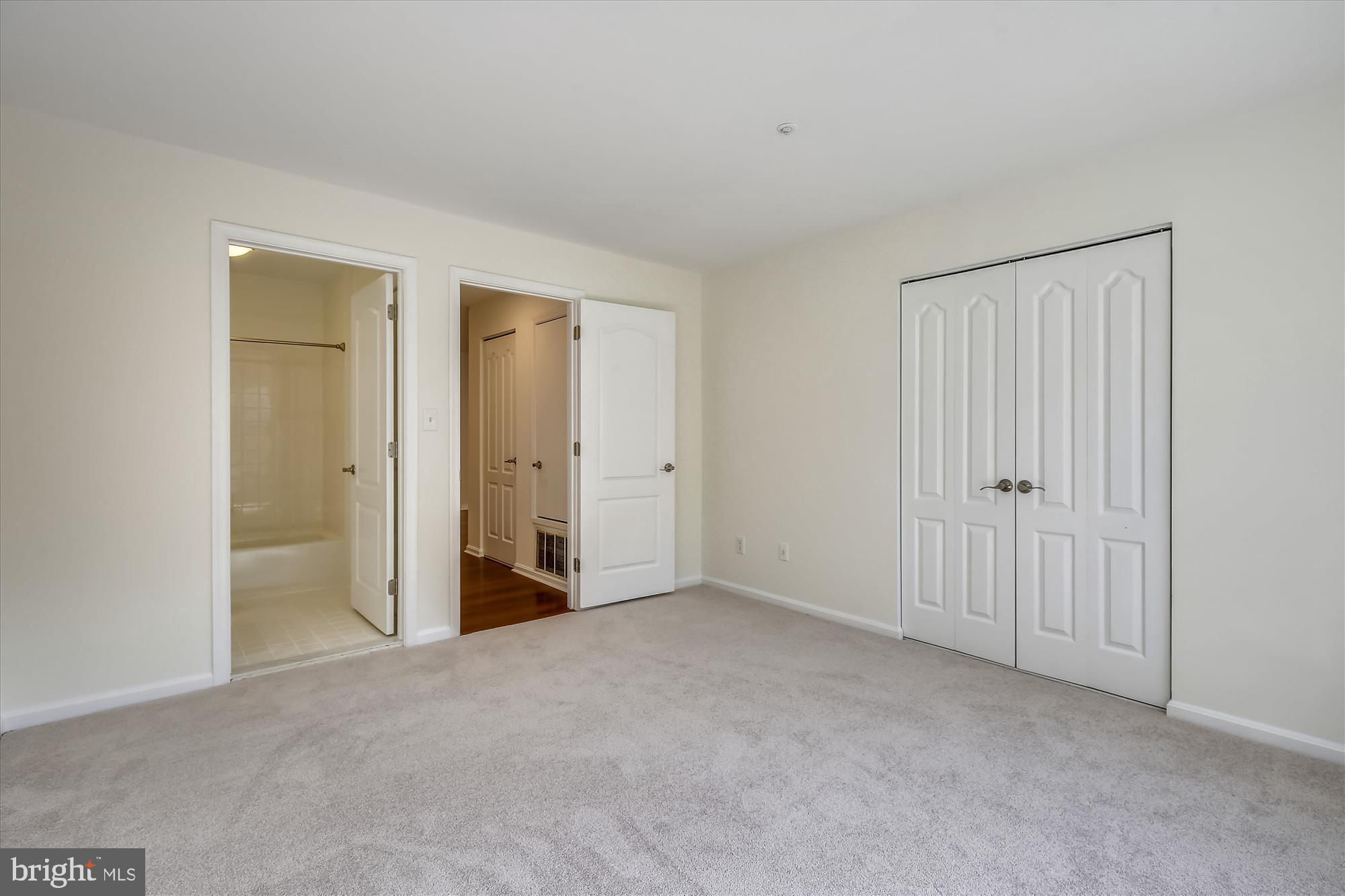 CARDINAL PLACE - Residential